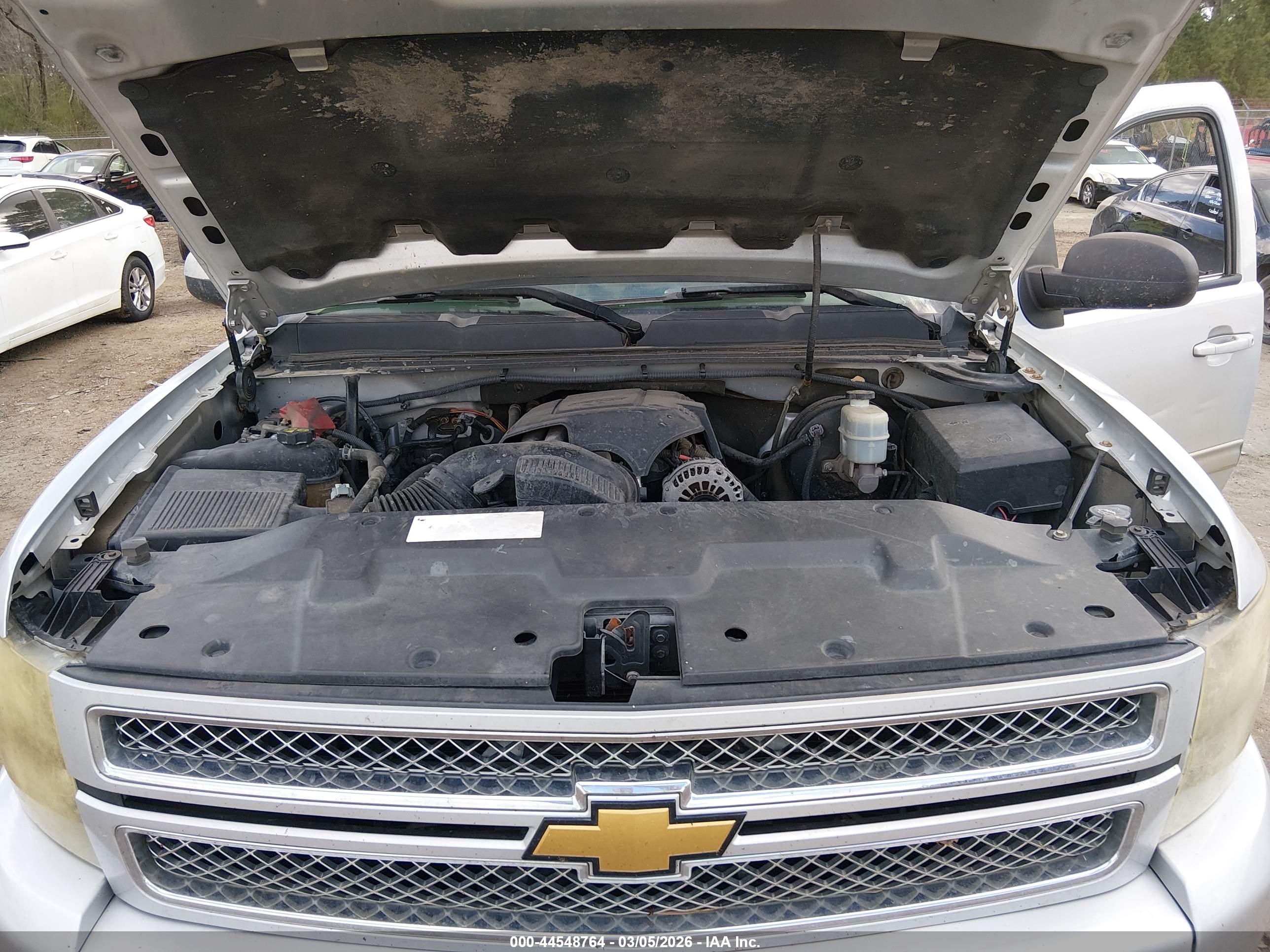 CHEVROLET SILVERADO image 10