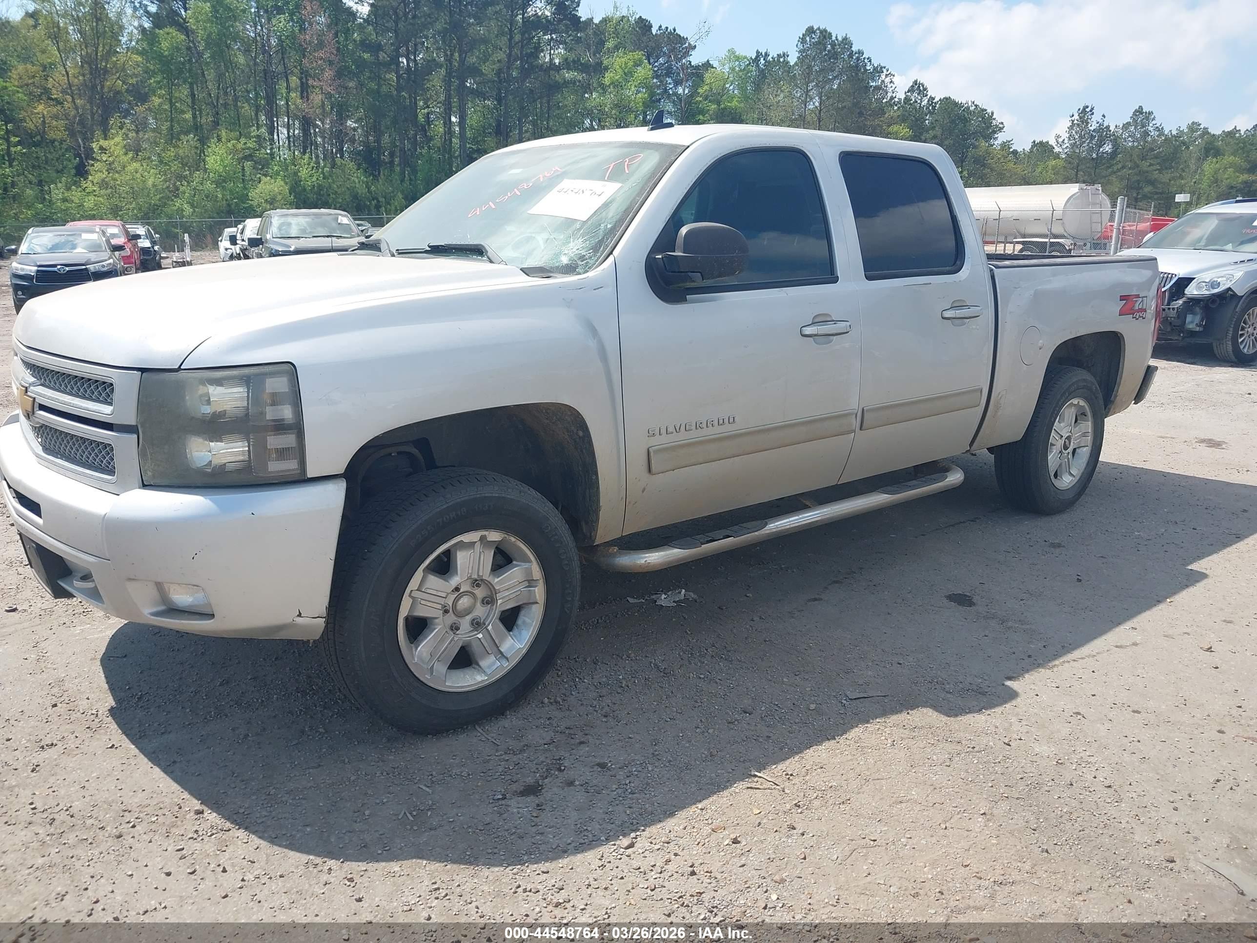 CHEVROLET SILVERADO image 2