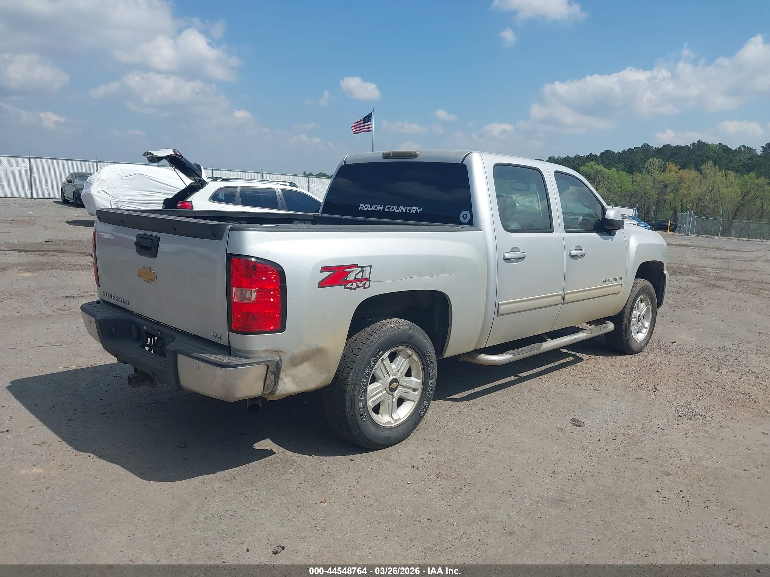 CHEVROLET SILVERADO image 4