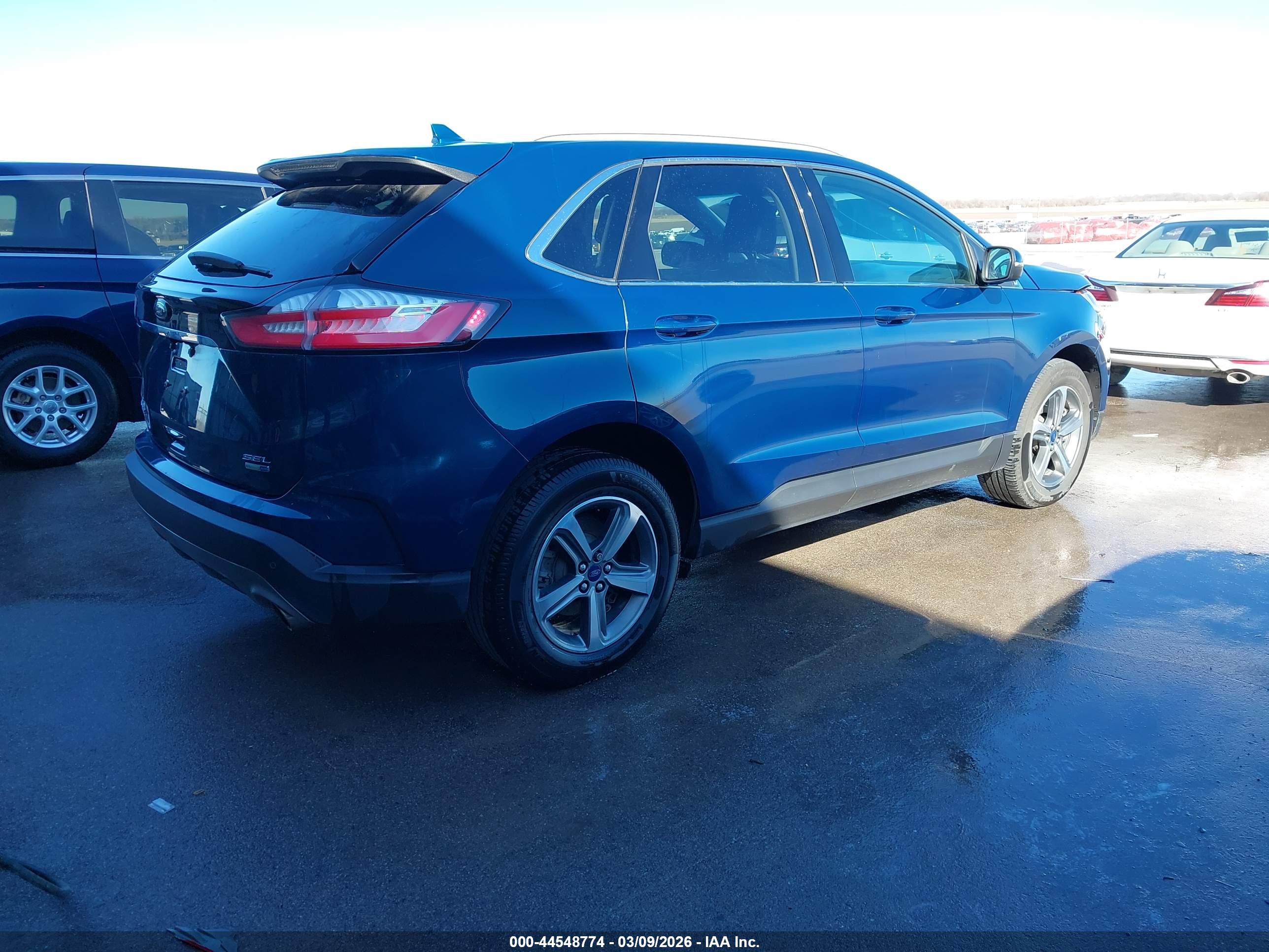 FORD EDGE image 4