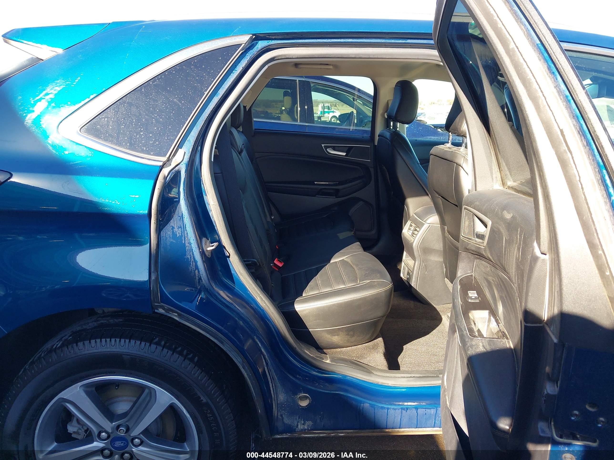 FORD EDGE image 8
