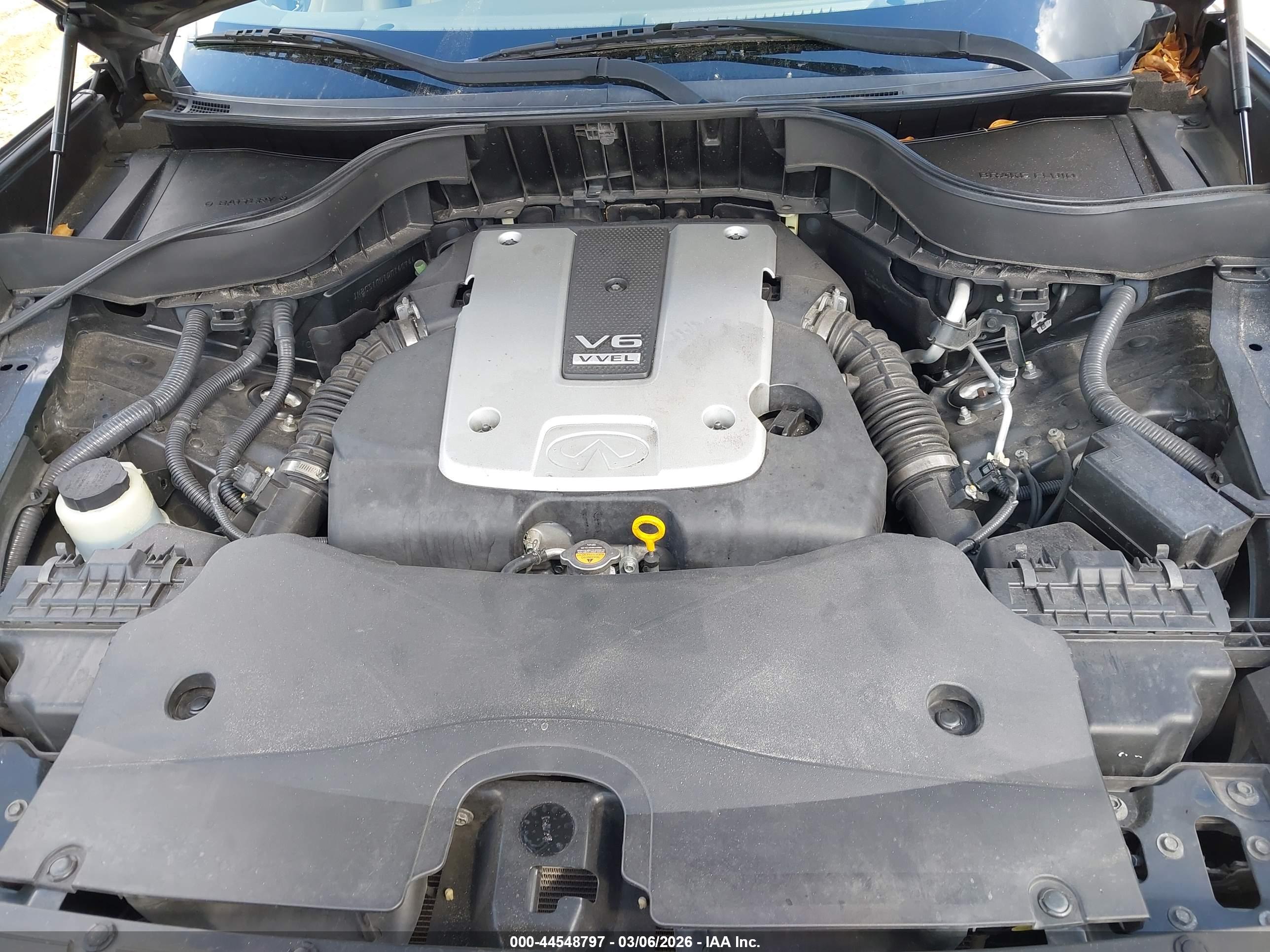INFINITI FX37 image 10