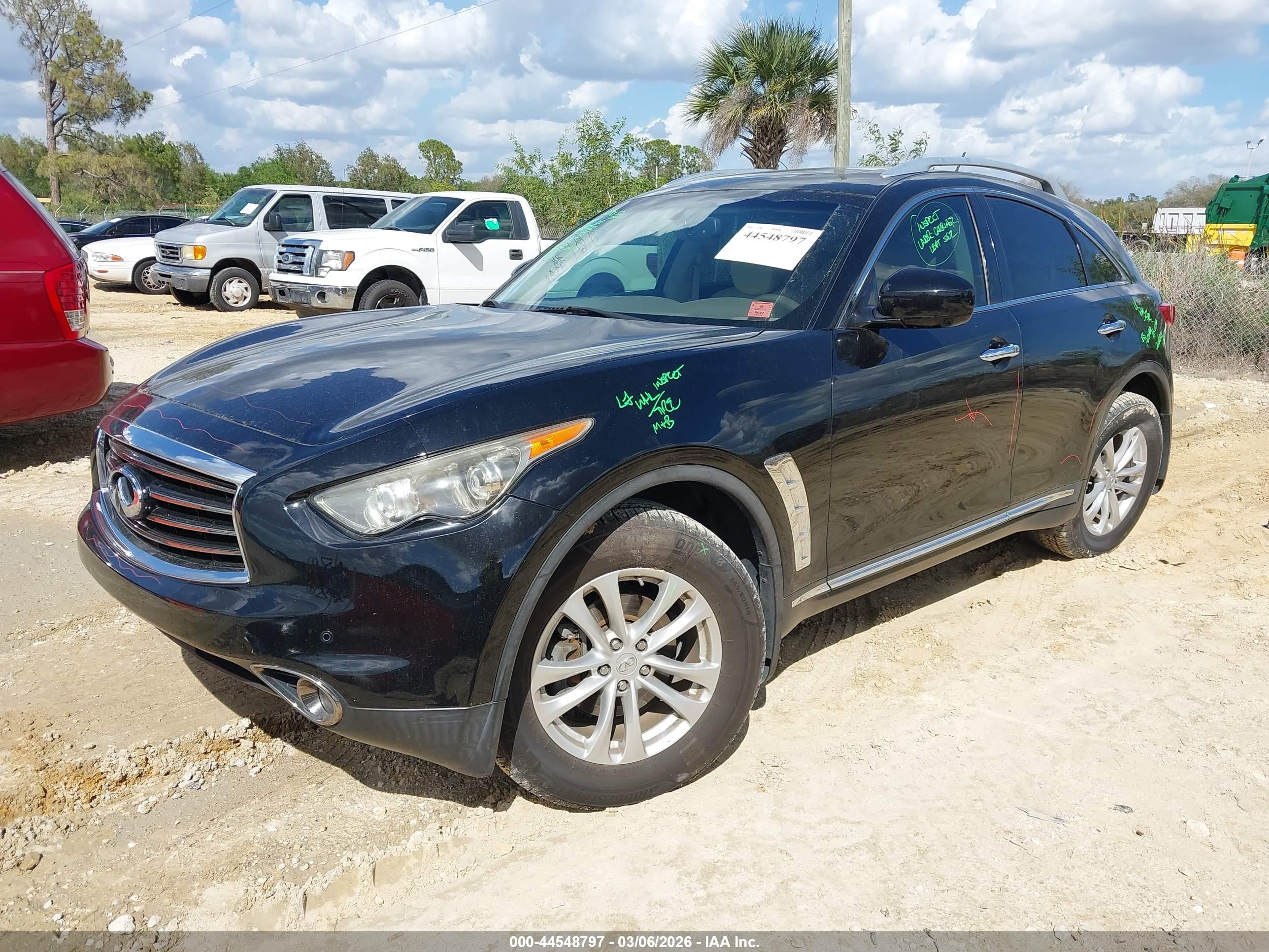 INFINITI FX37 image 2