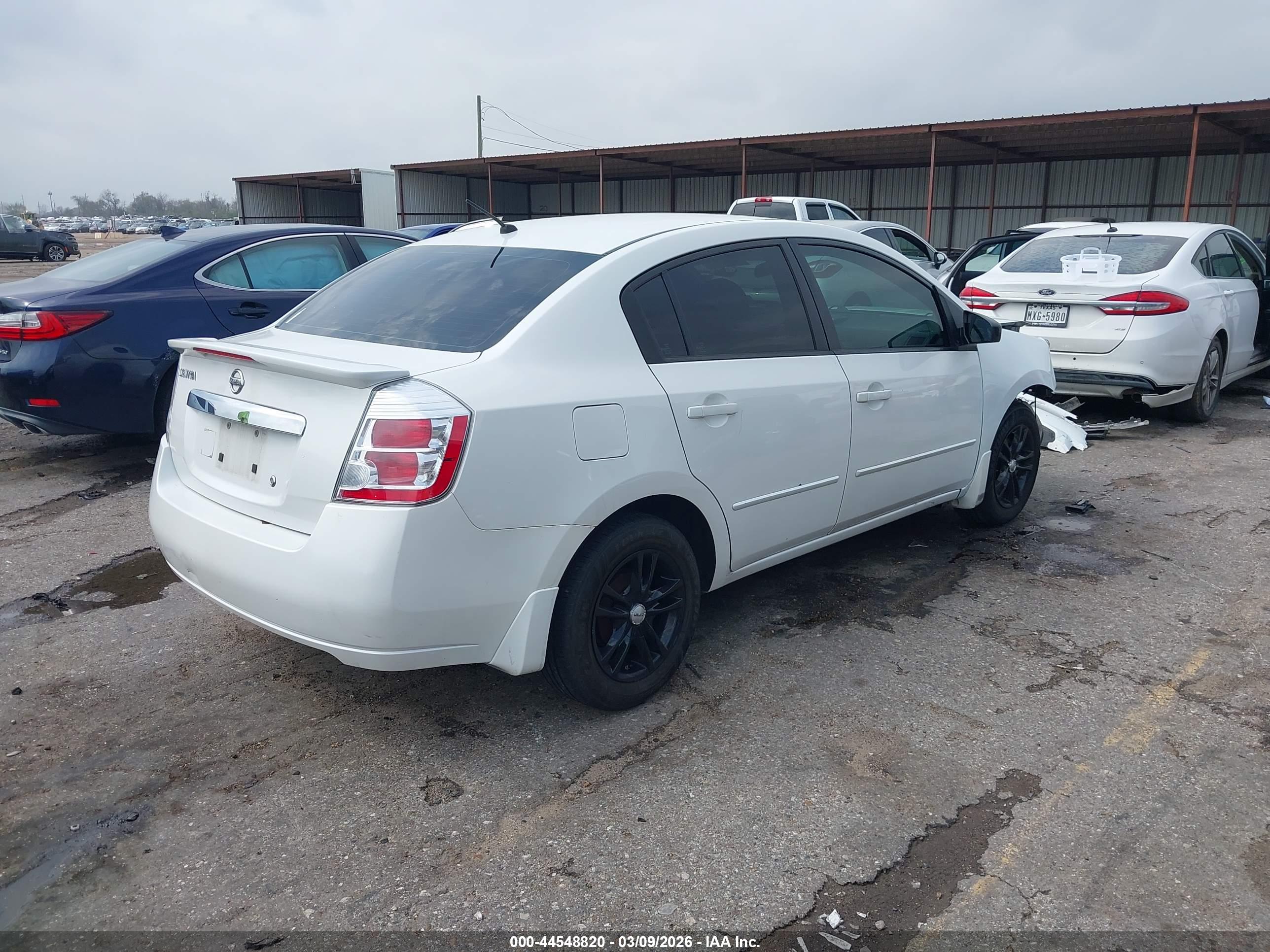 NISSAN SENTRA image 4