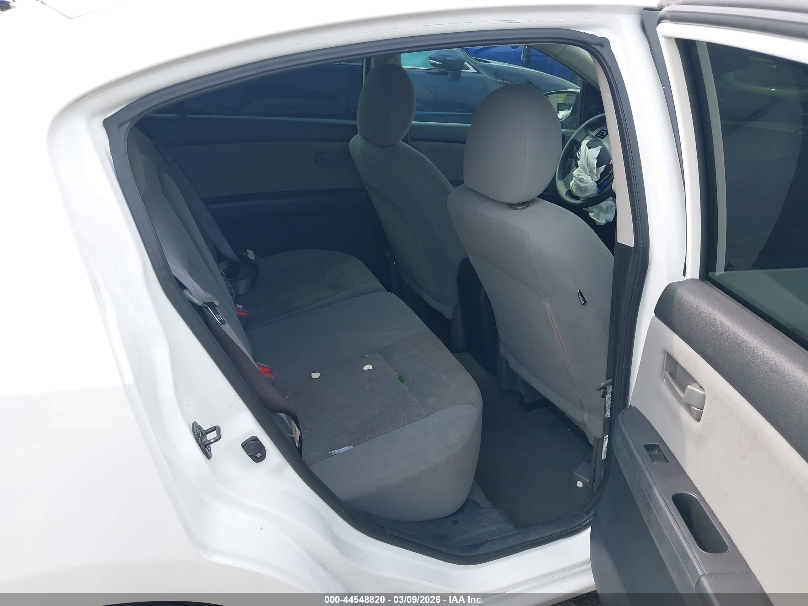 NISSAN SENTRA image 8