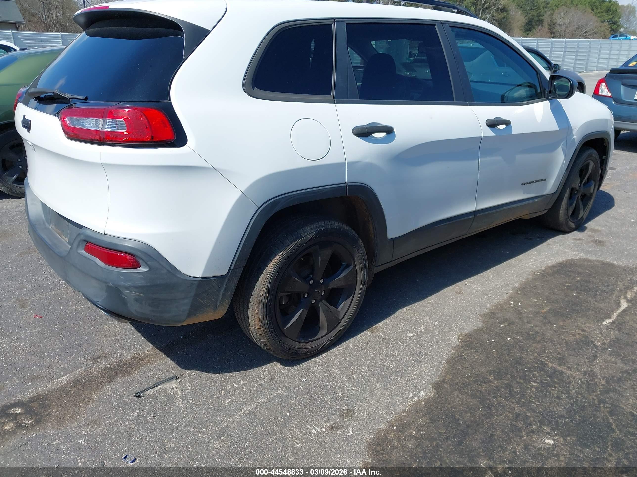 JEEP CHEROKEE image 4
