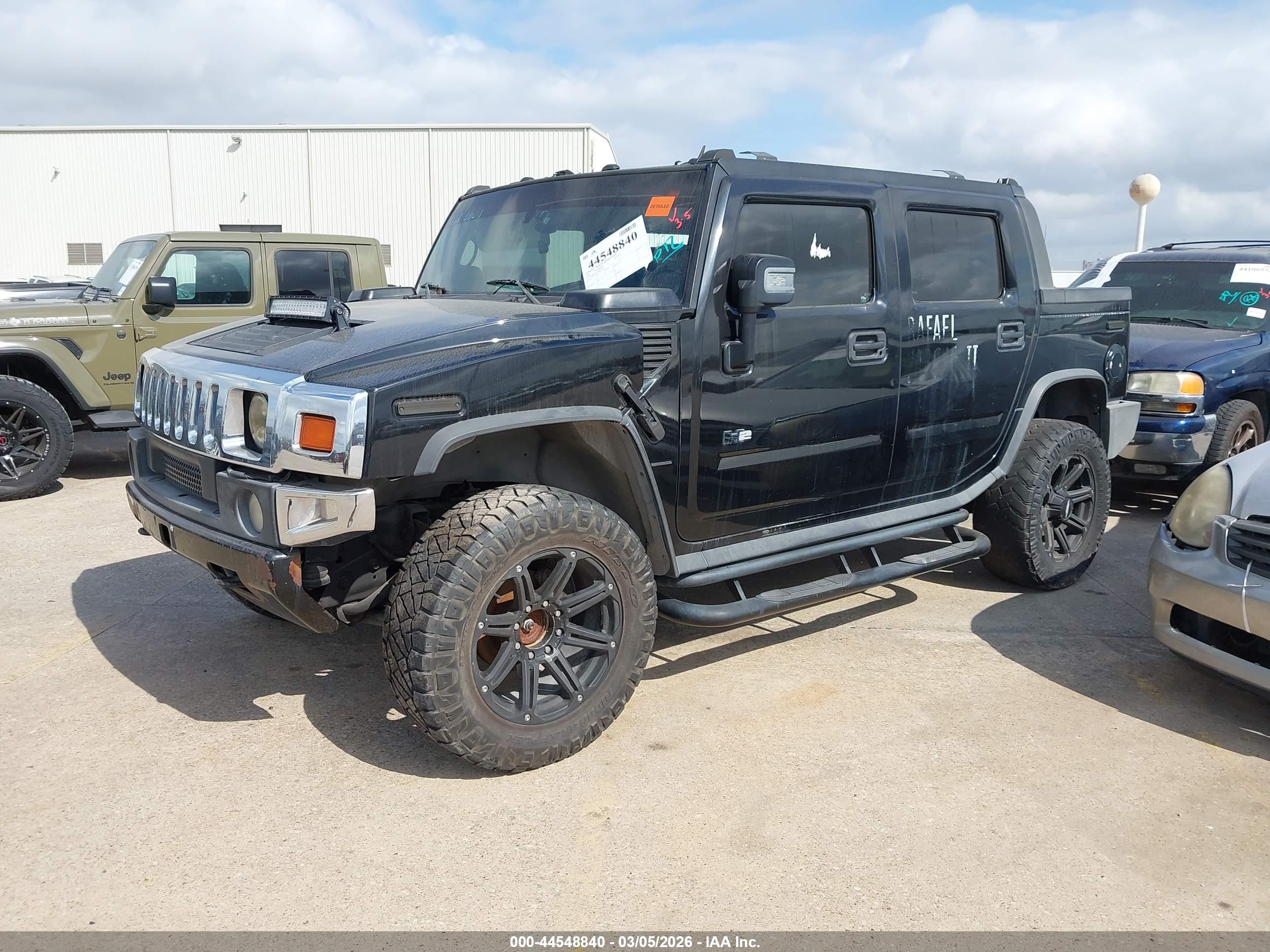 HUMMER H2 image 2