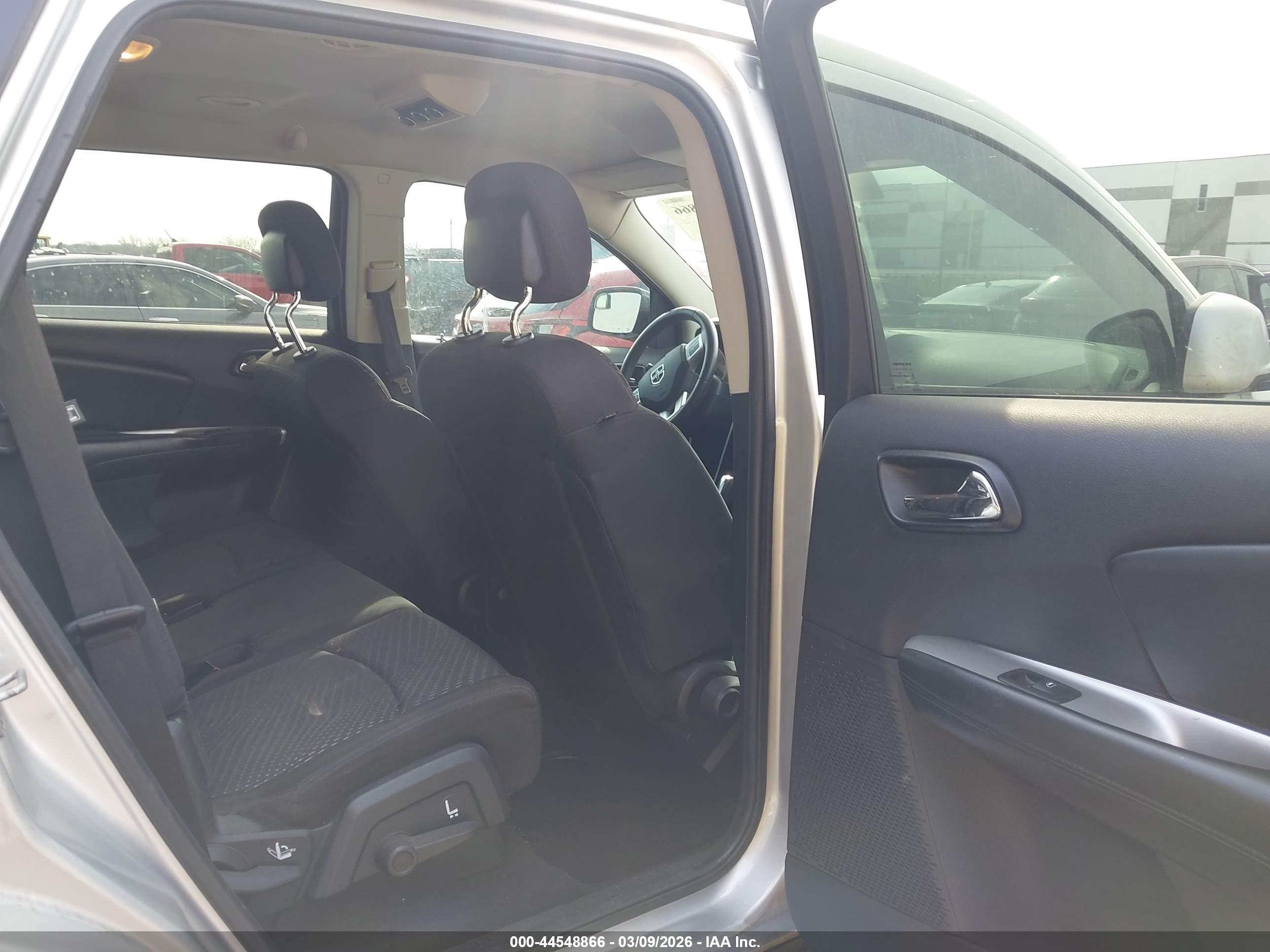 DODGE JOURNEY image 8