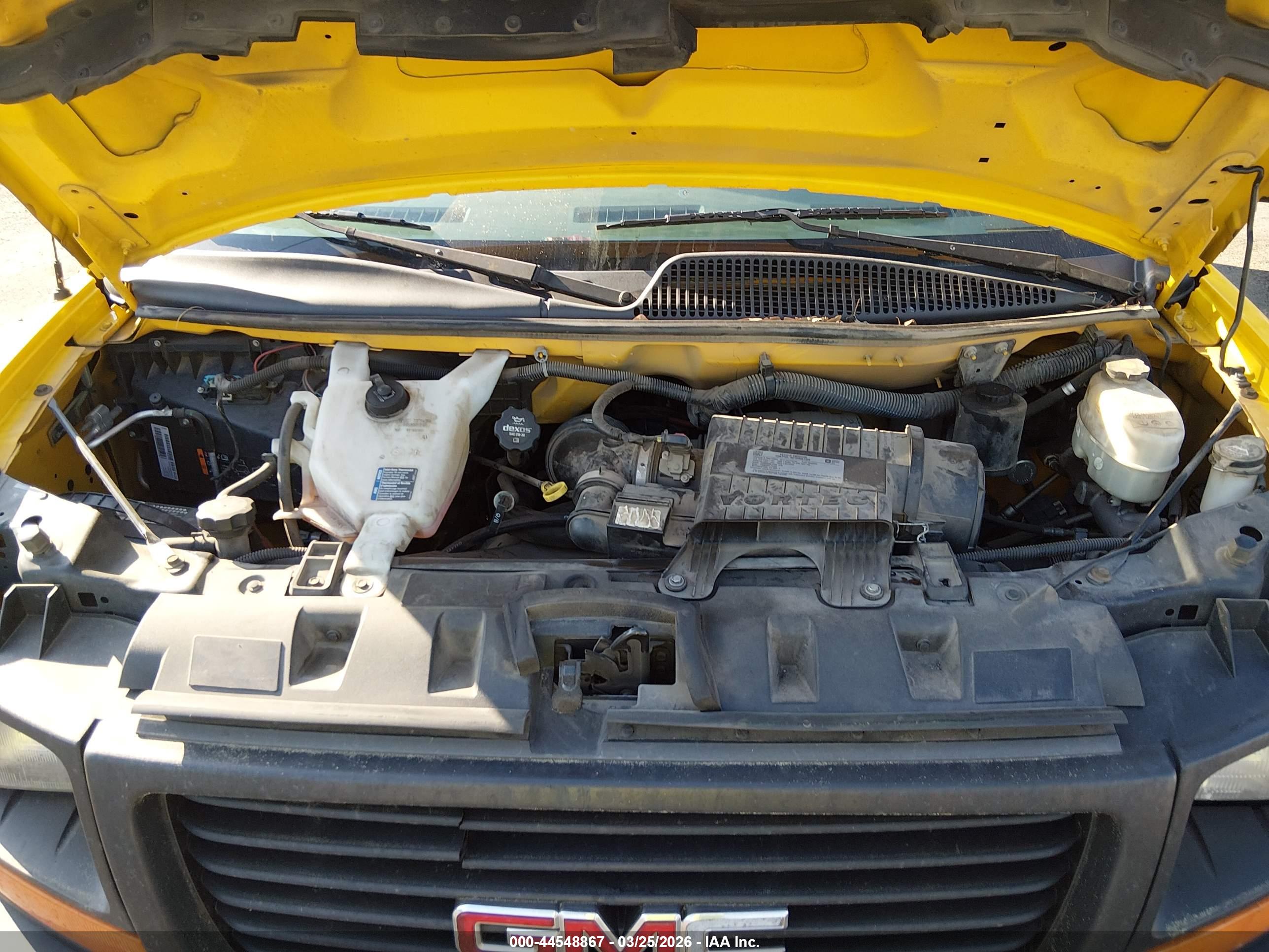 GMC SAVANA image 10