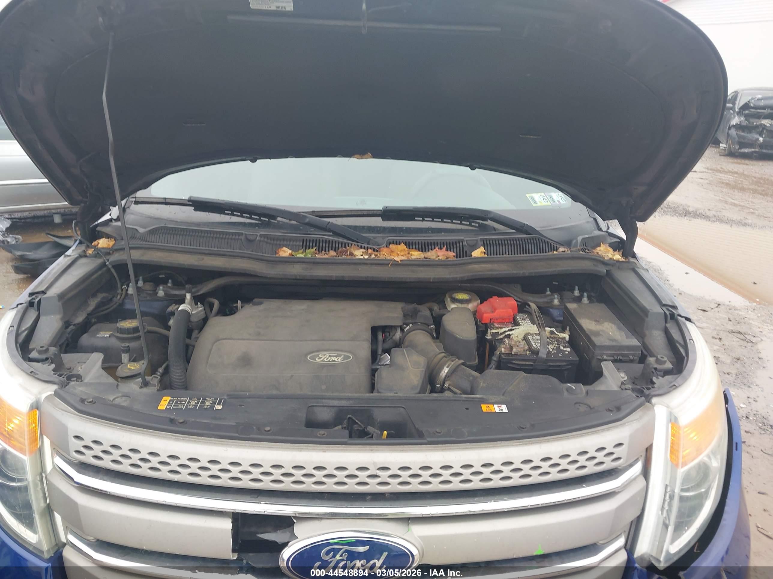 FORD EXPLORER image 10