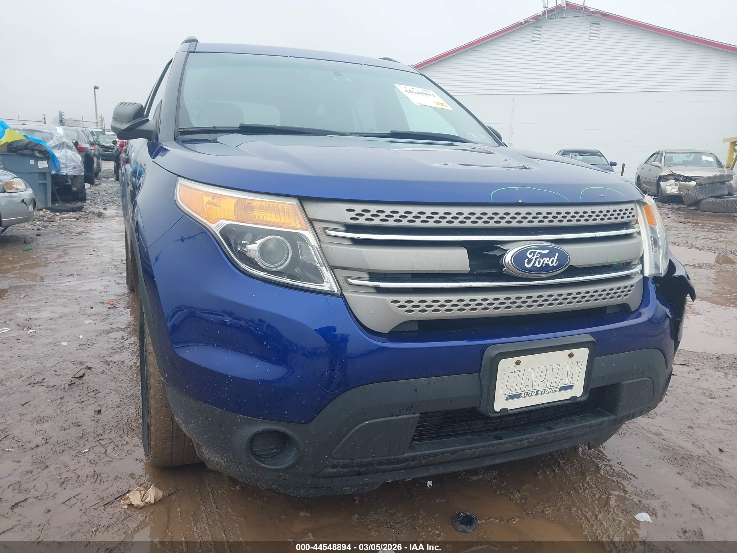 FORD EXPLORER image 6