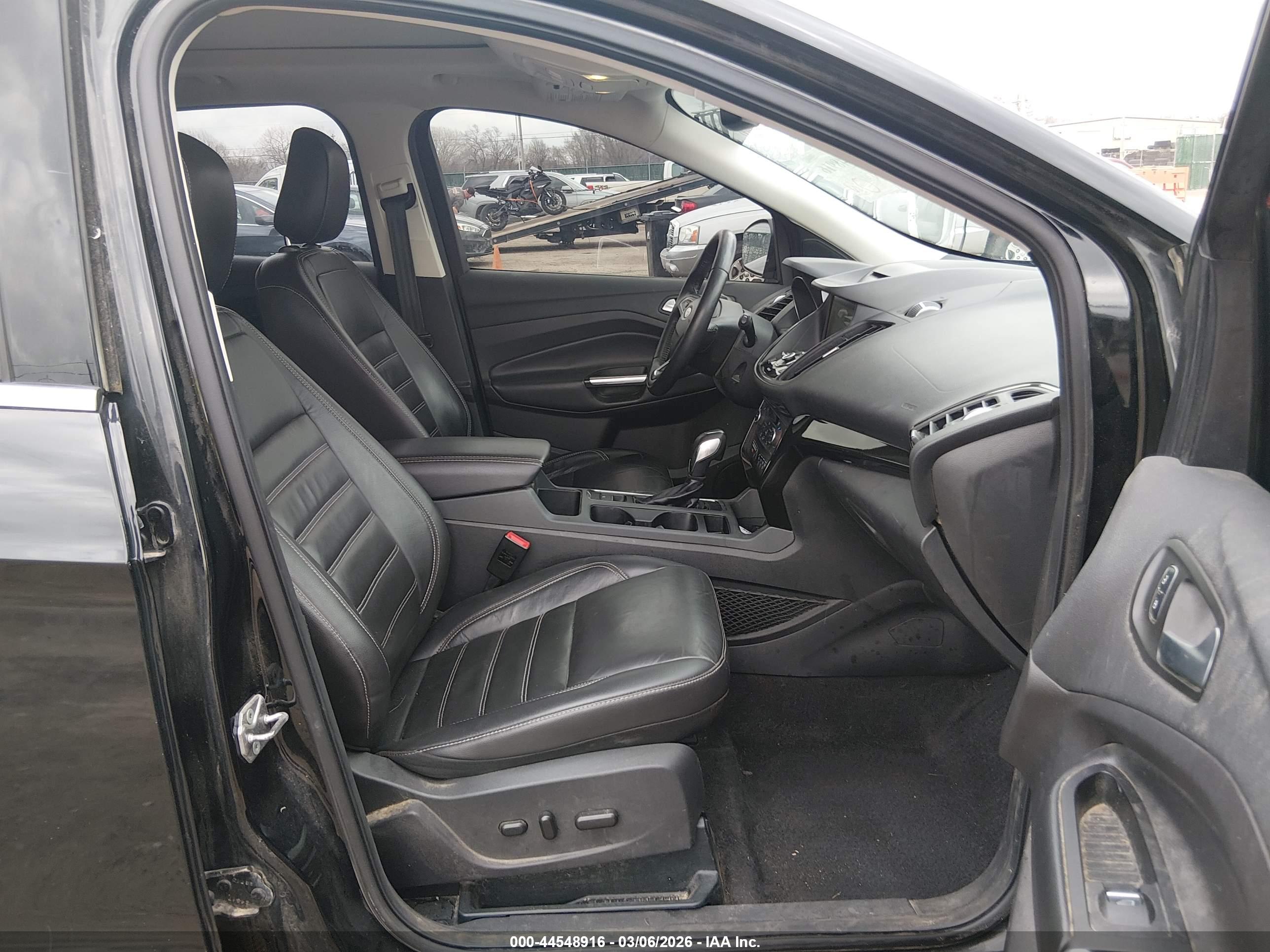 FORD ESCAPE image 5