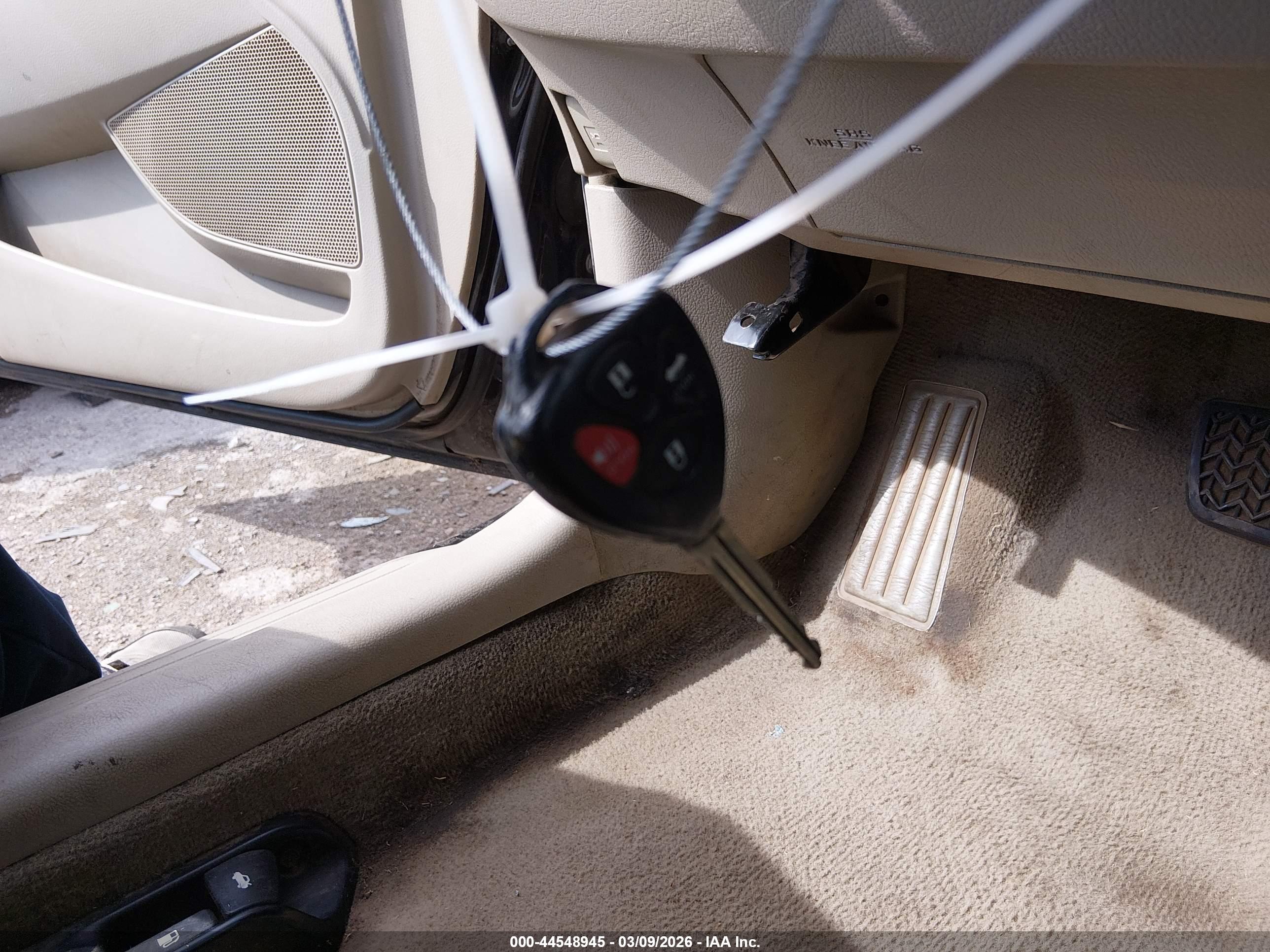 TOYOTA CAMRY image 11