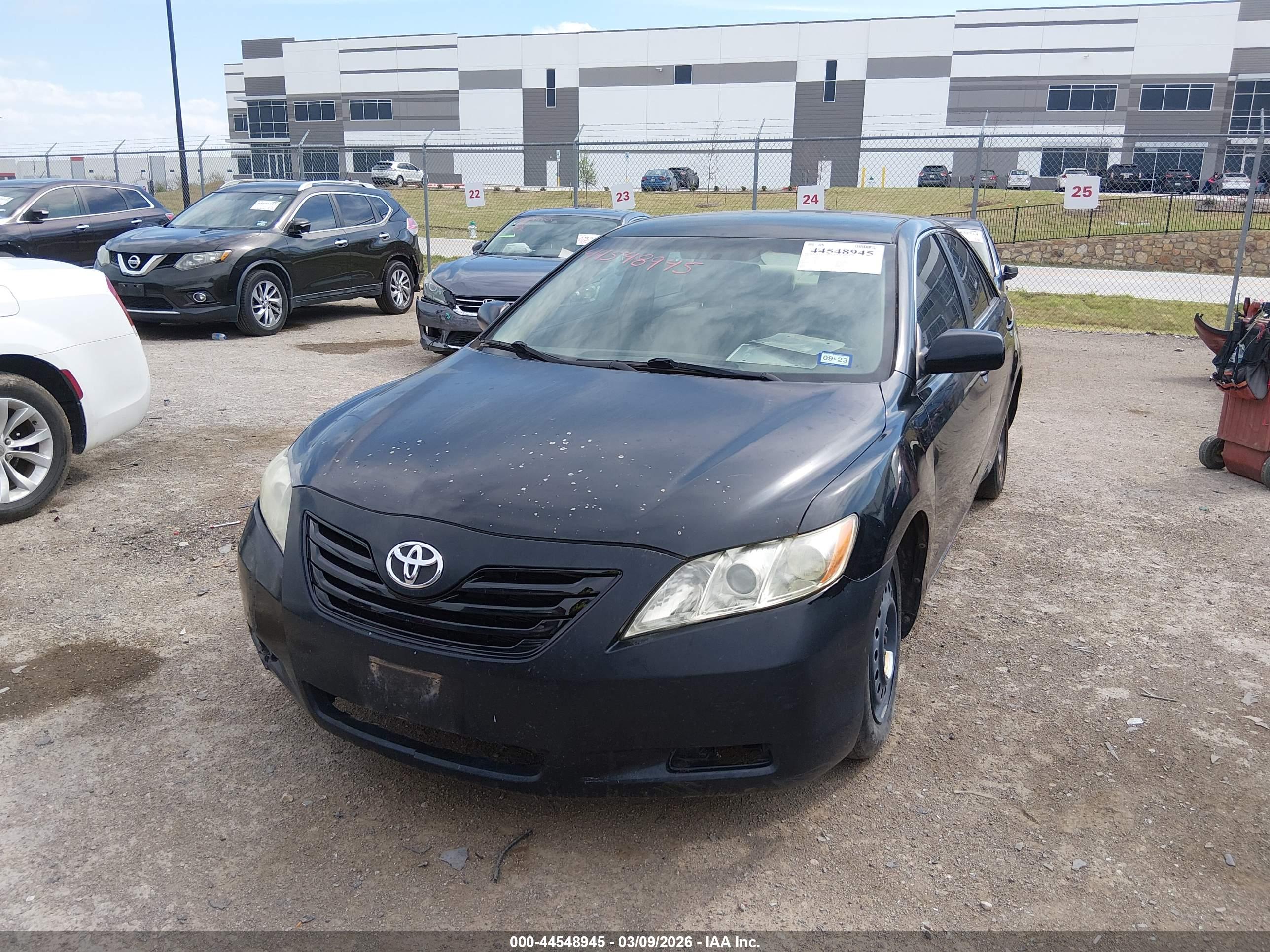 TOYOTA CAMRY image 6