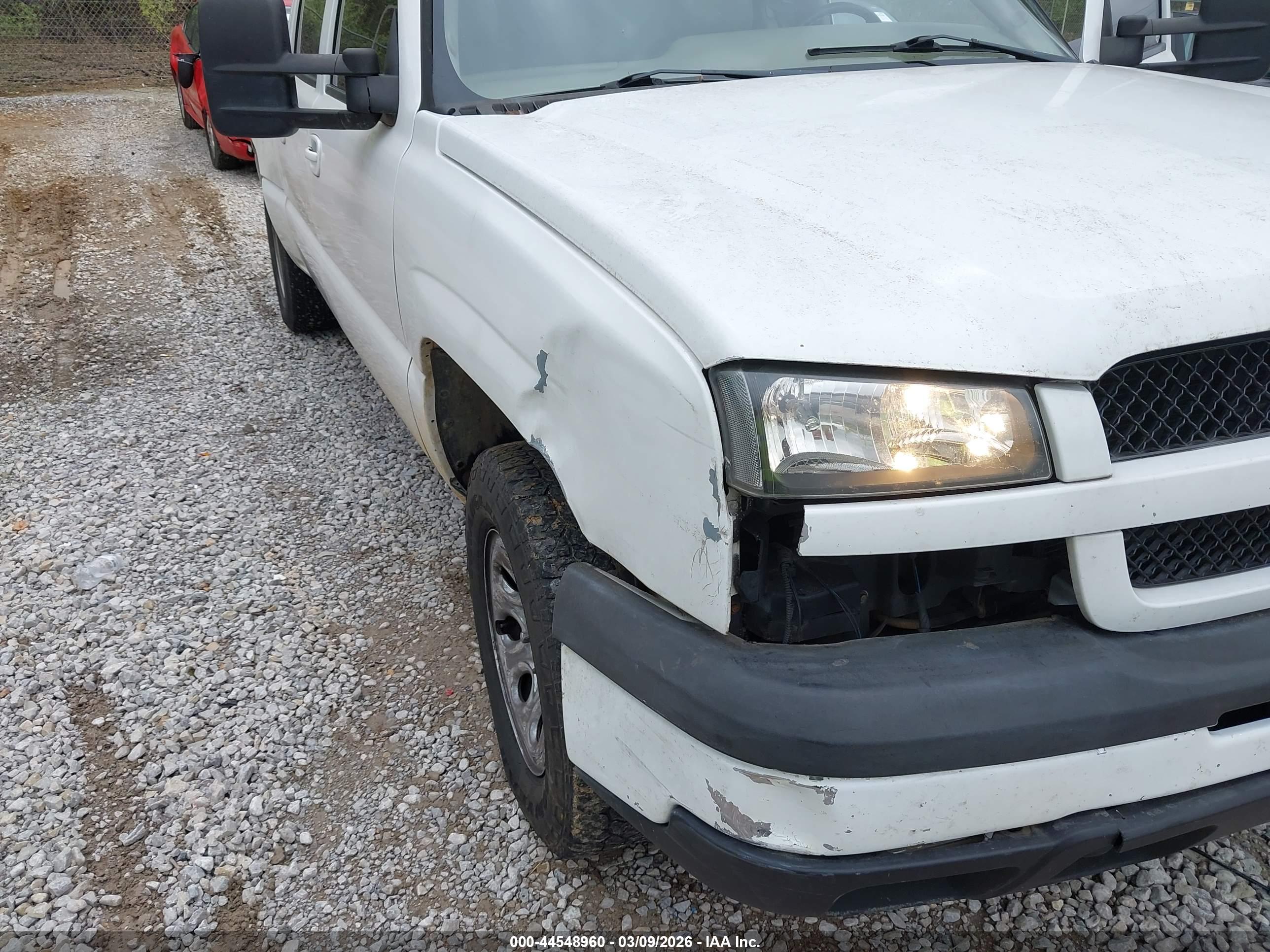 CHEVROLET SILVERADO image 6