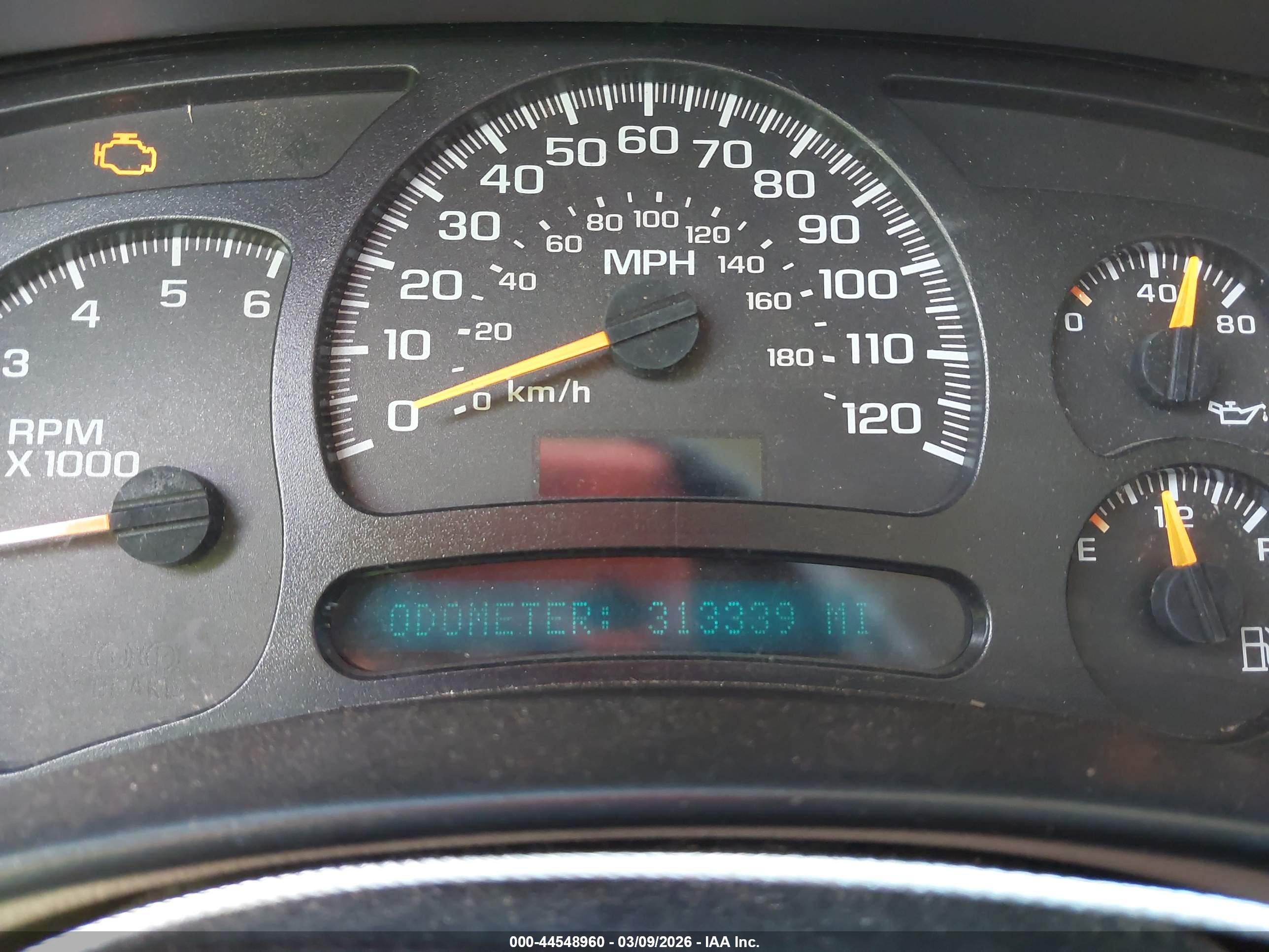 CHEVROLET SILVERADO image 7