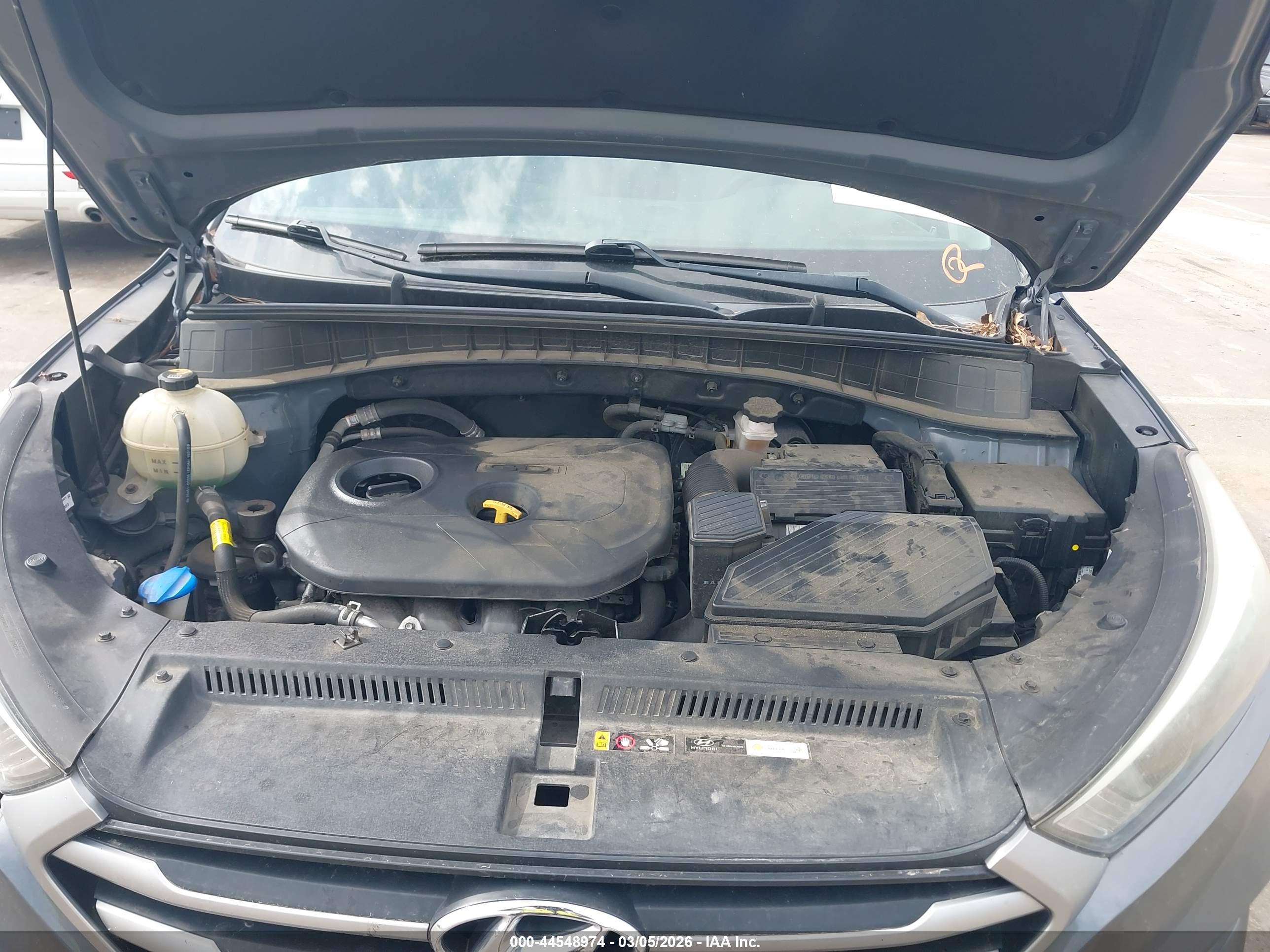 HYUNDAI TUCSON image 10