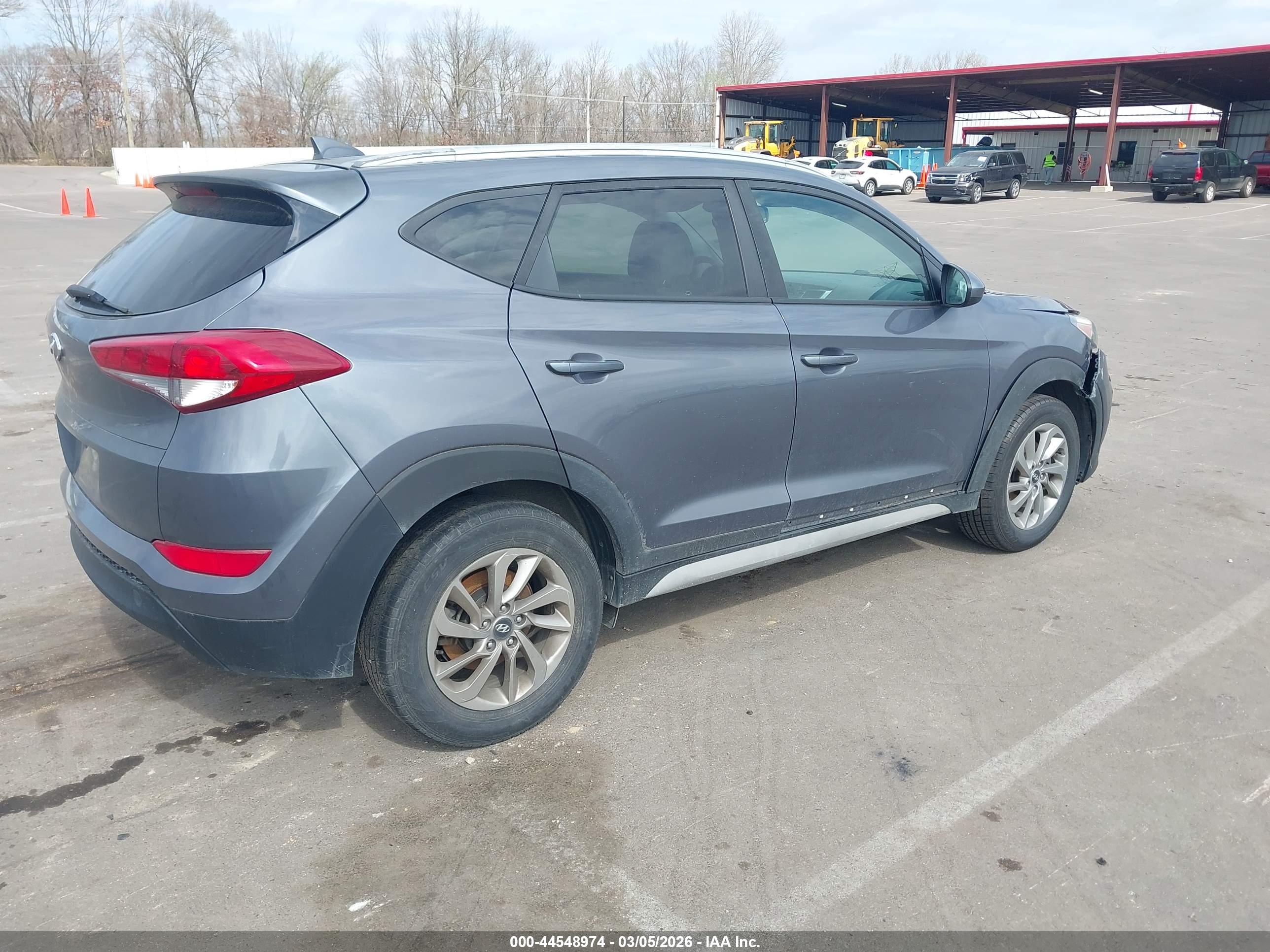 HYUNDAI TUCSON image 4