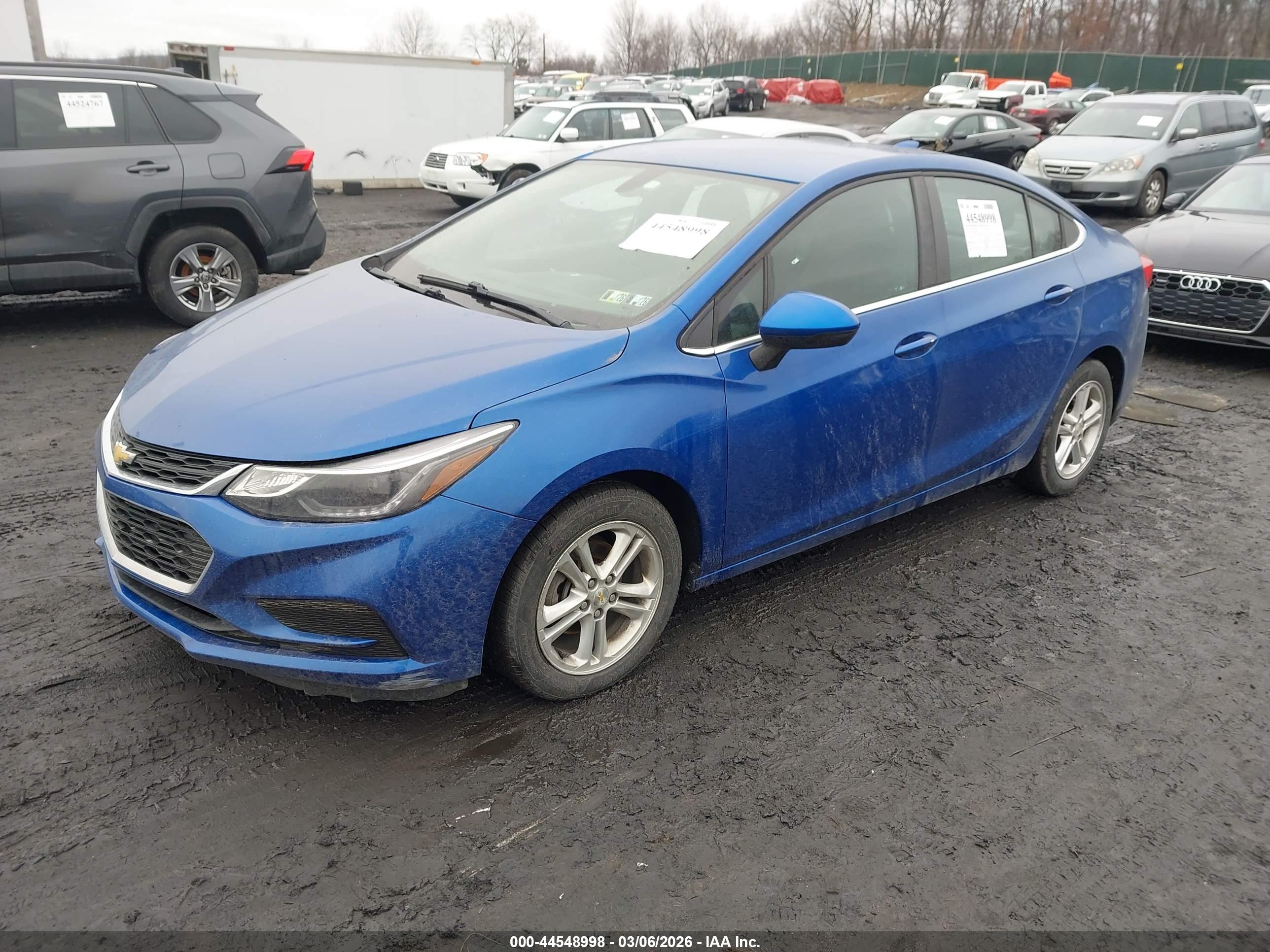 CHEVROLET CRUZE image 2