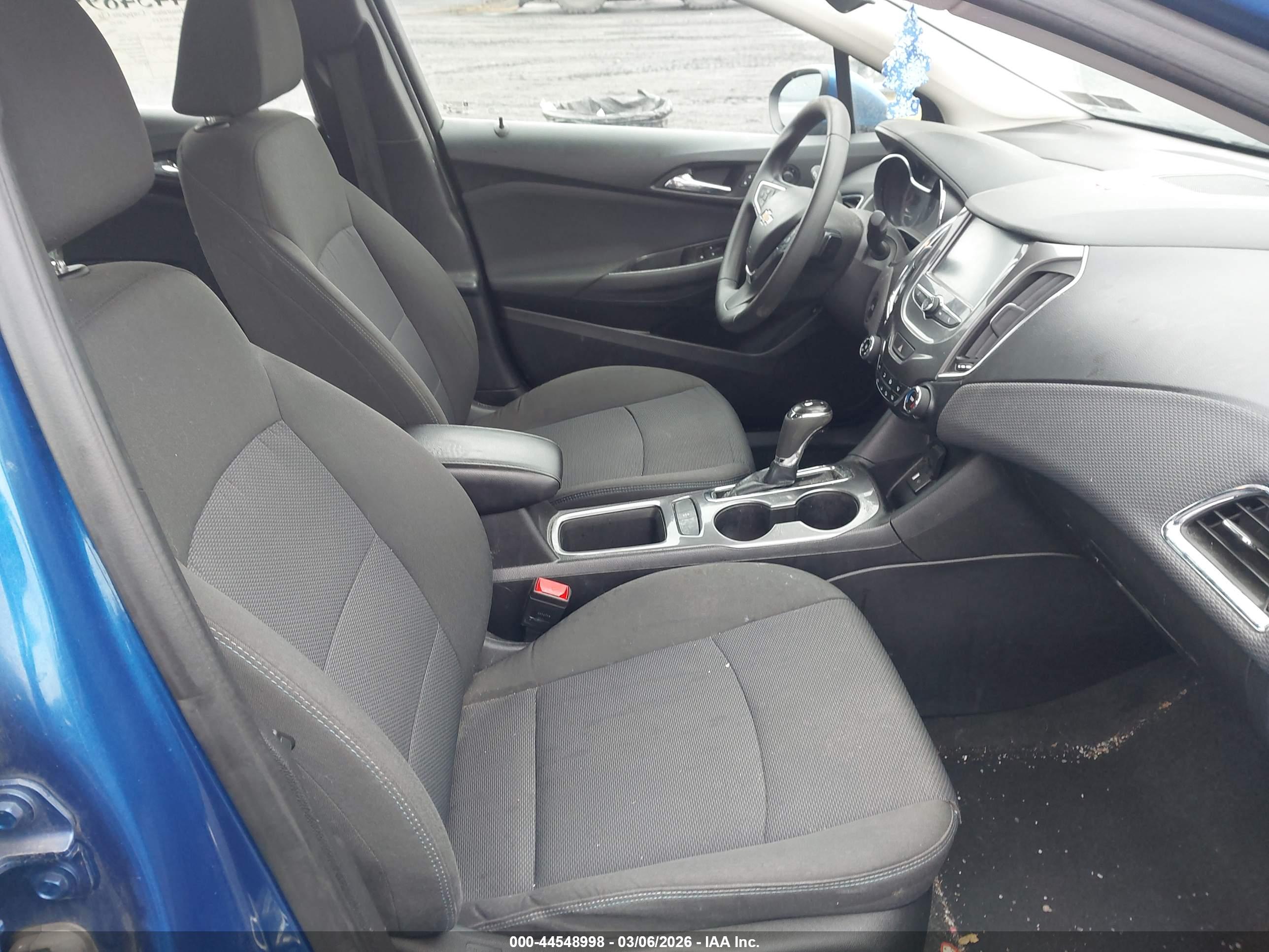 CHEVROLET CRUZE image 5