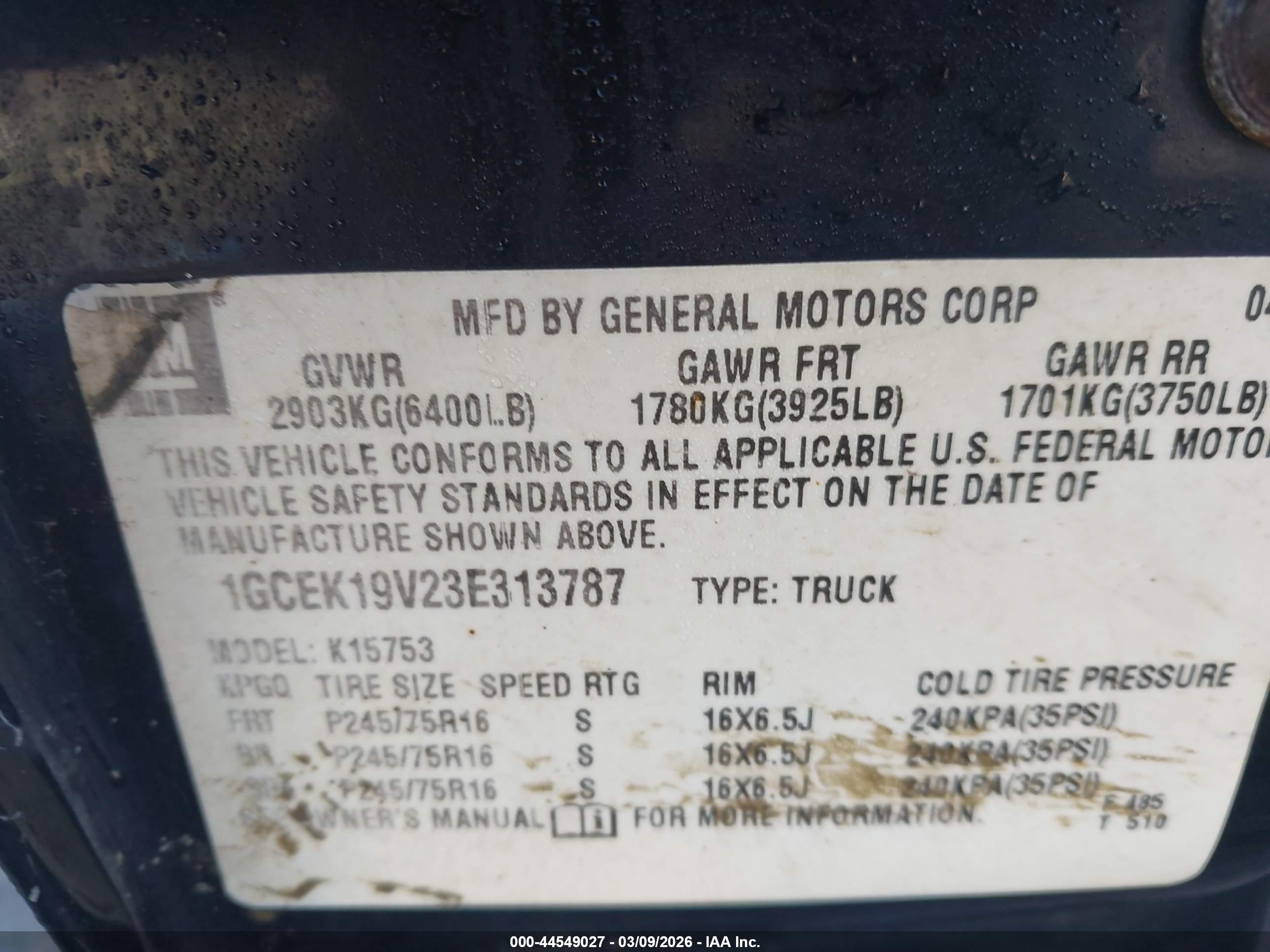CHEVROLET SILVERADO image 9