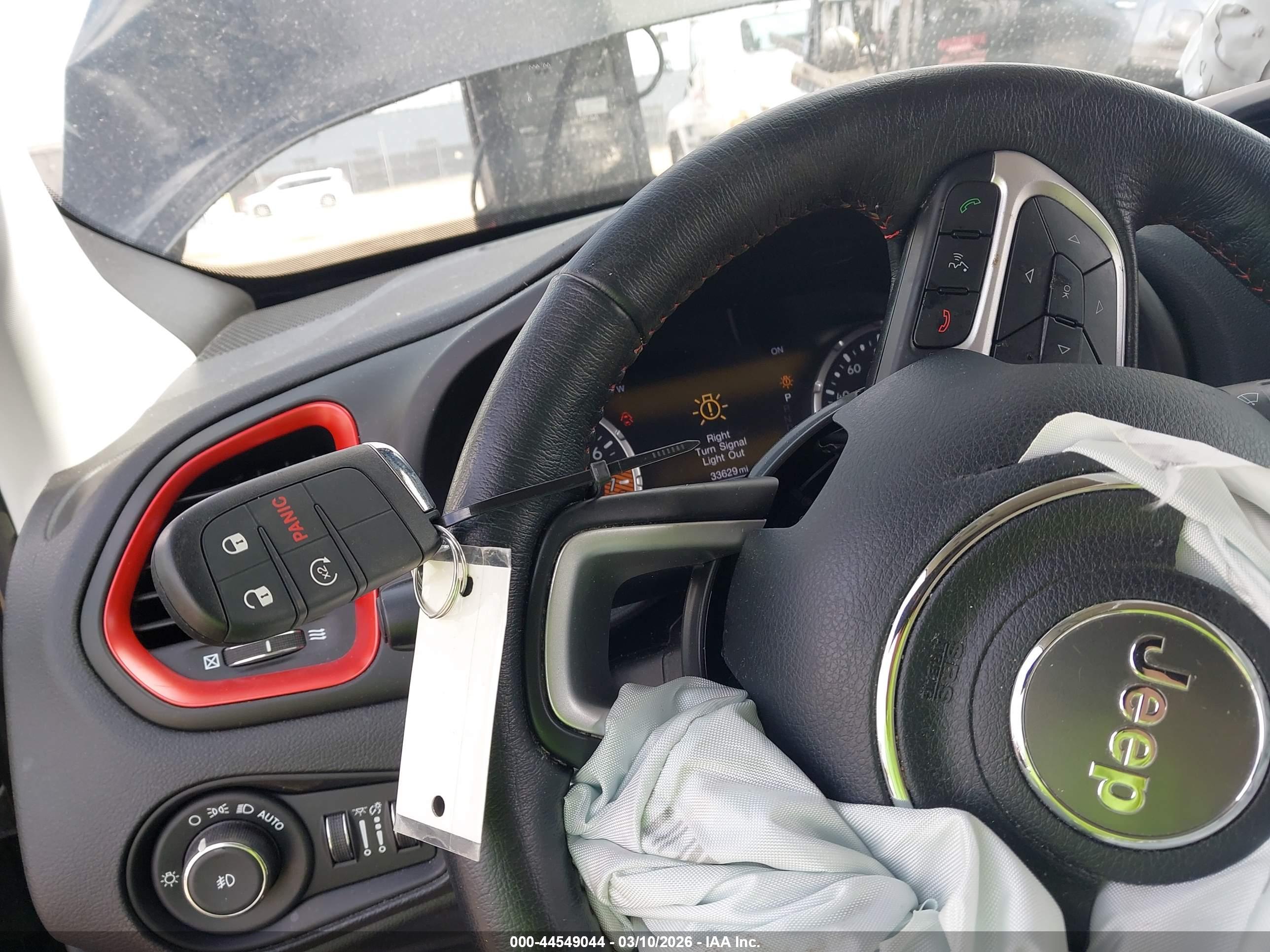 JEEP RENEGADE image 11