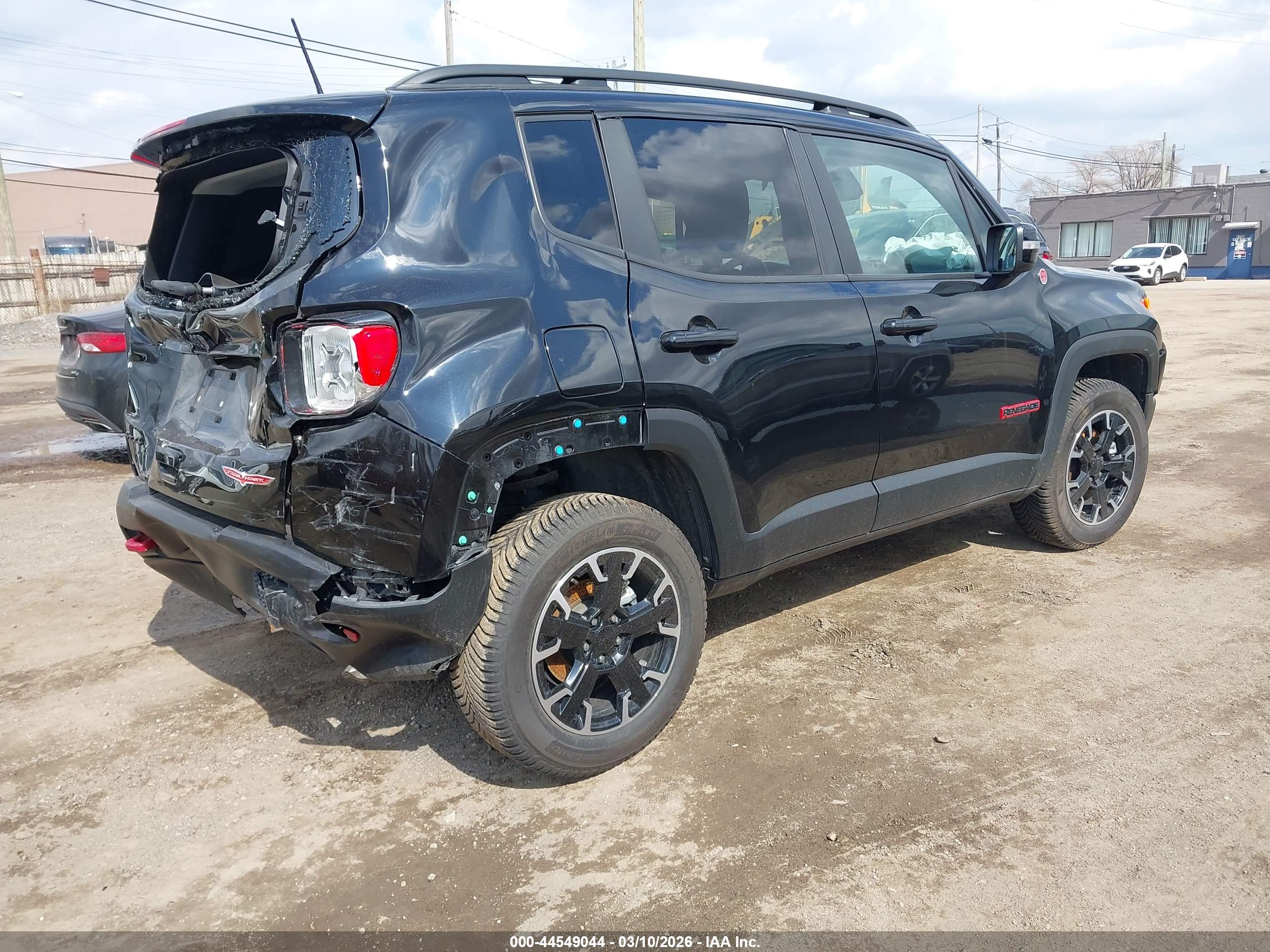 JEEP RENEGADE image 4