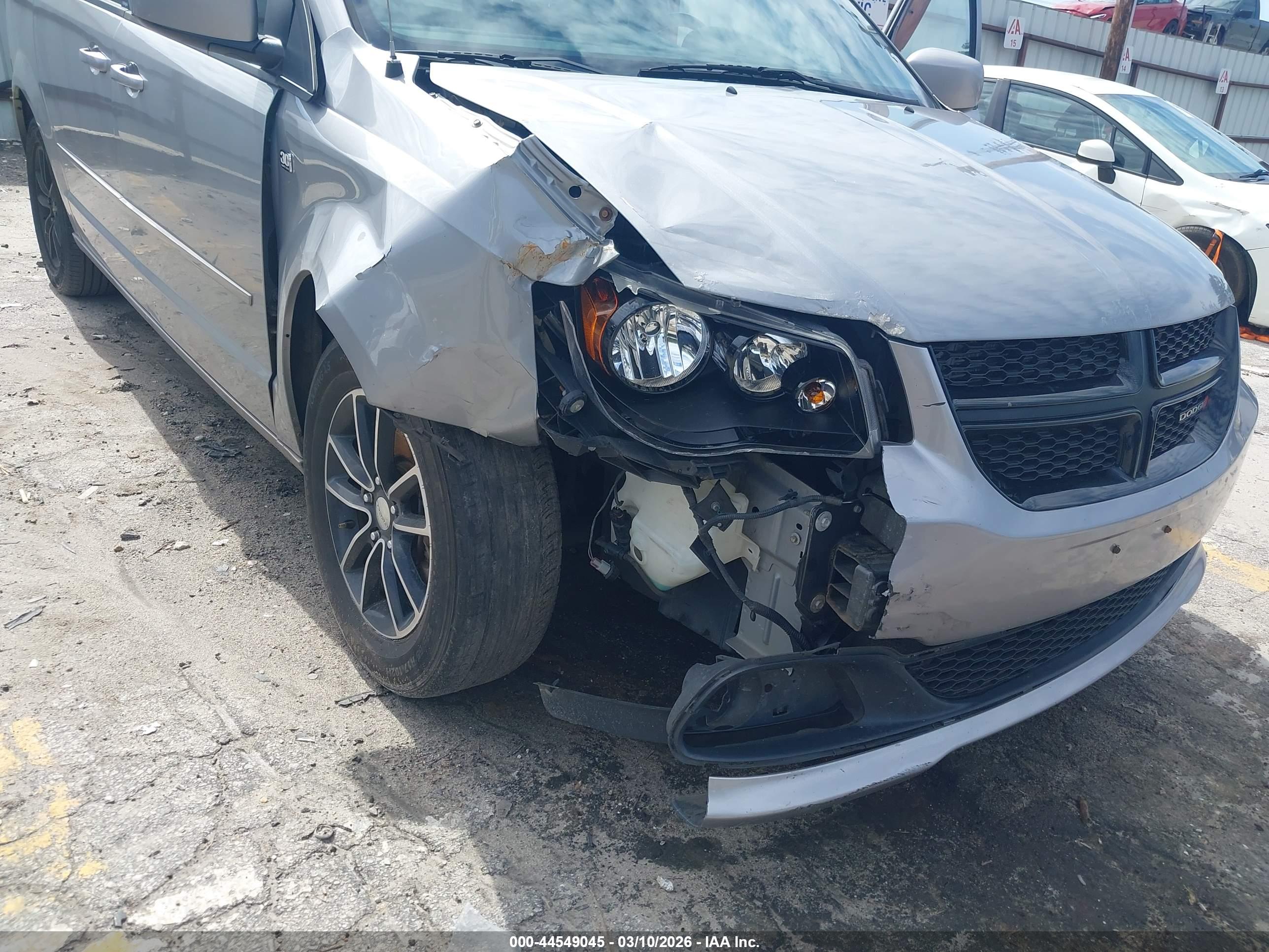 DODGE GRAND image 6