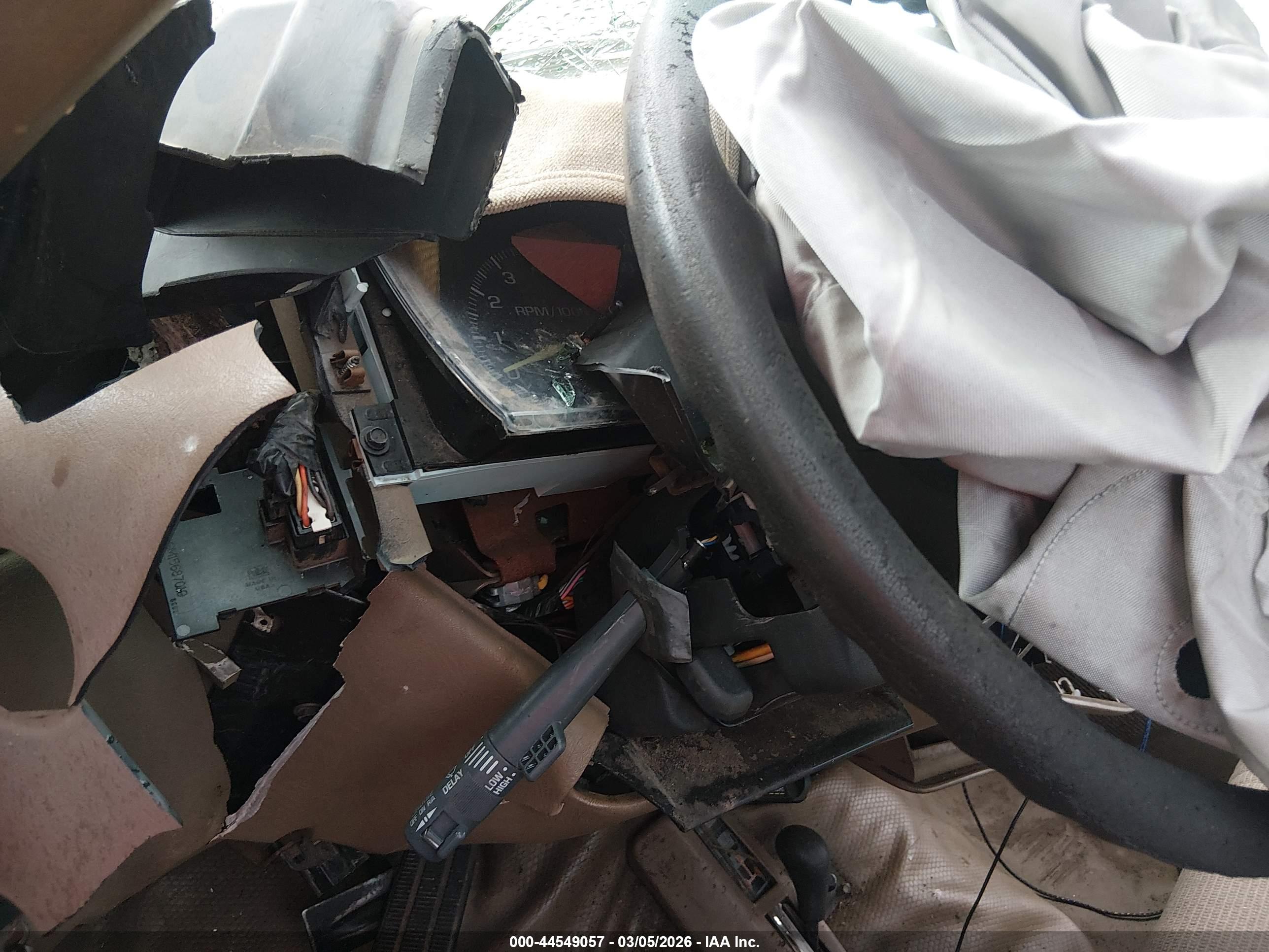 CHEVROLET GMT-400 image 7