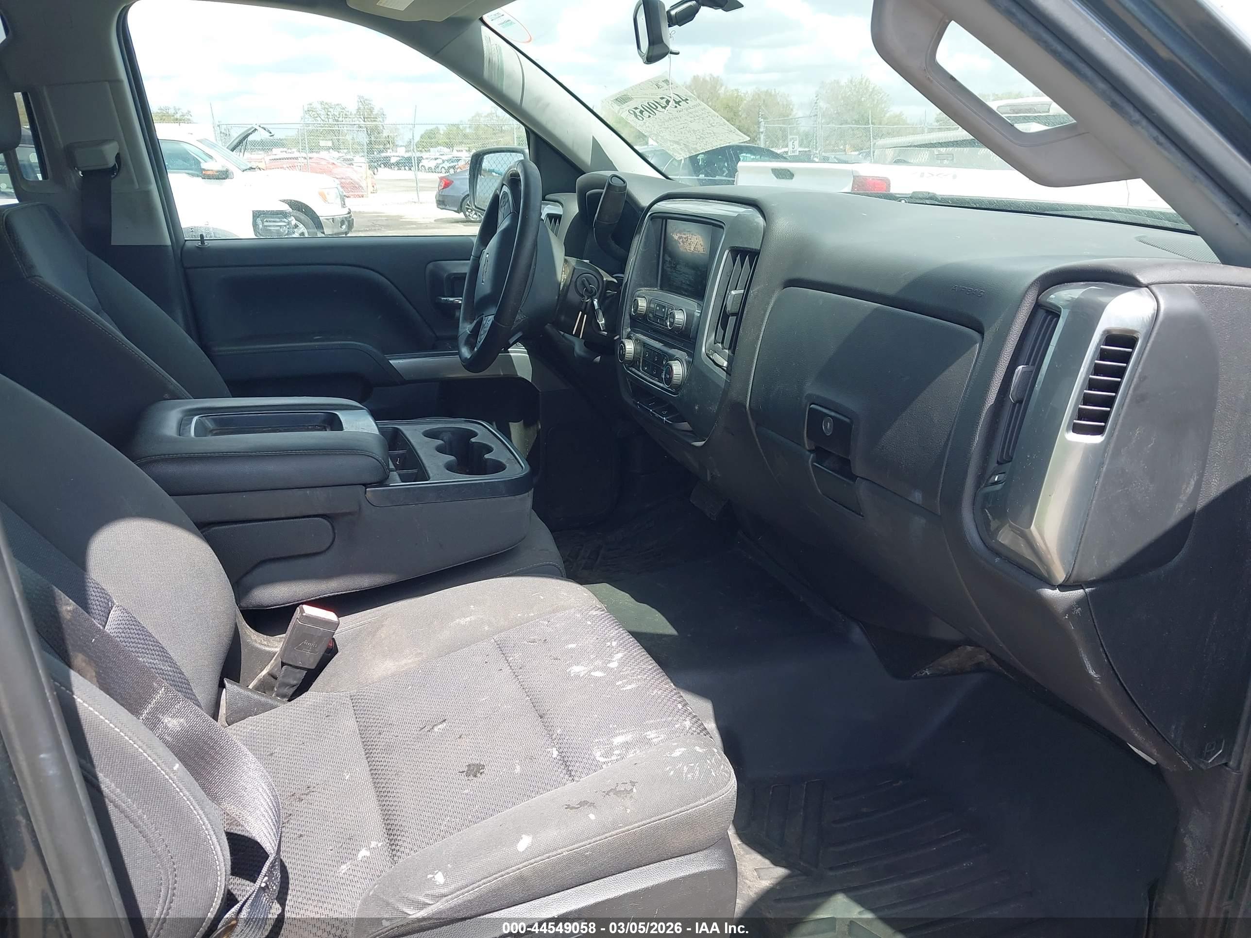 CHEVROLET SILVERADO image 5