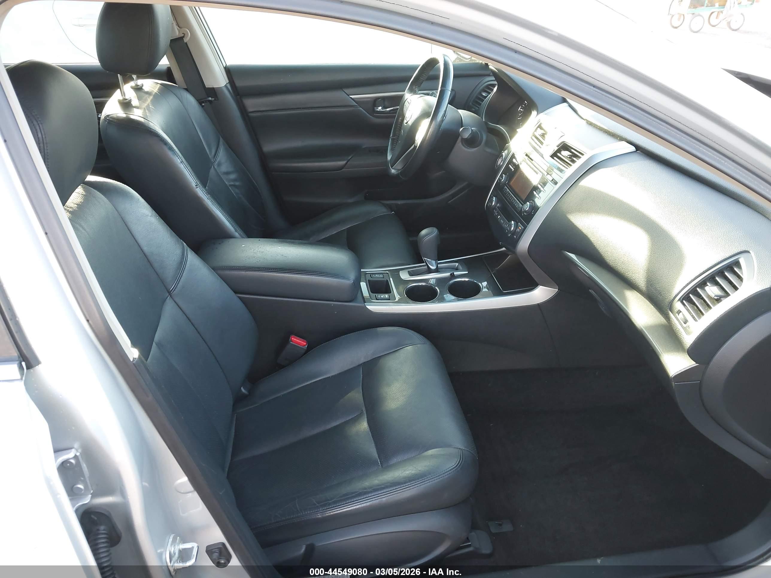 NISSAN ALTIMA image 5