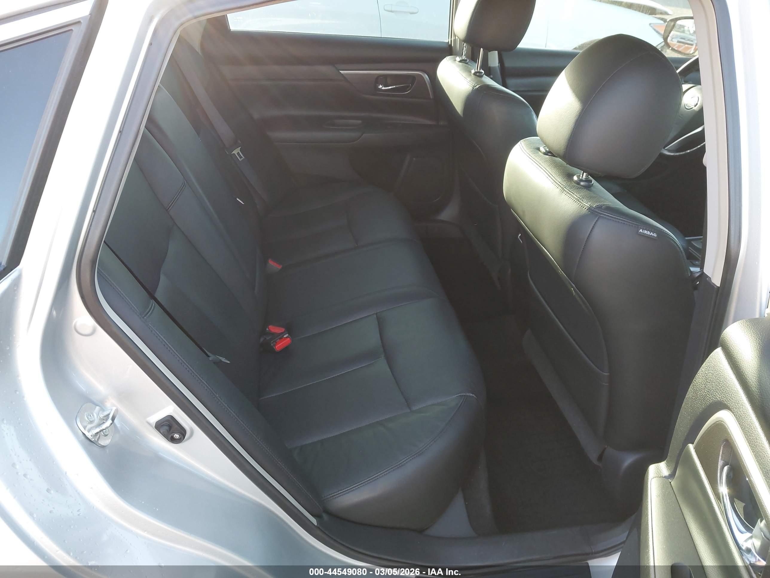NISSAN ALTIMA image 8