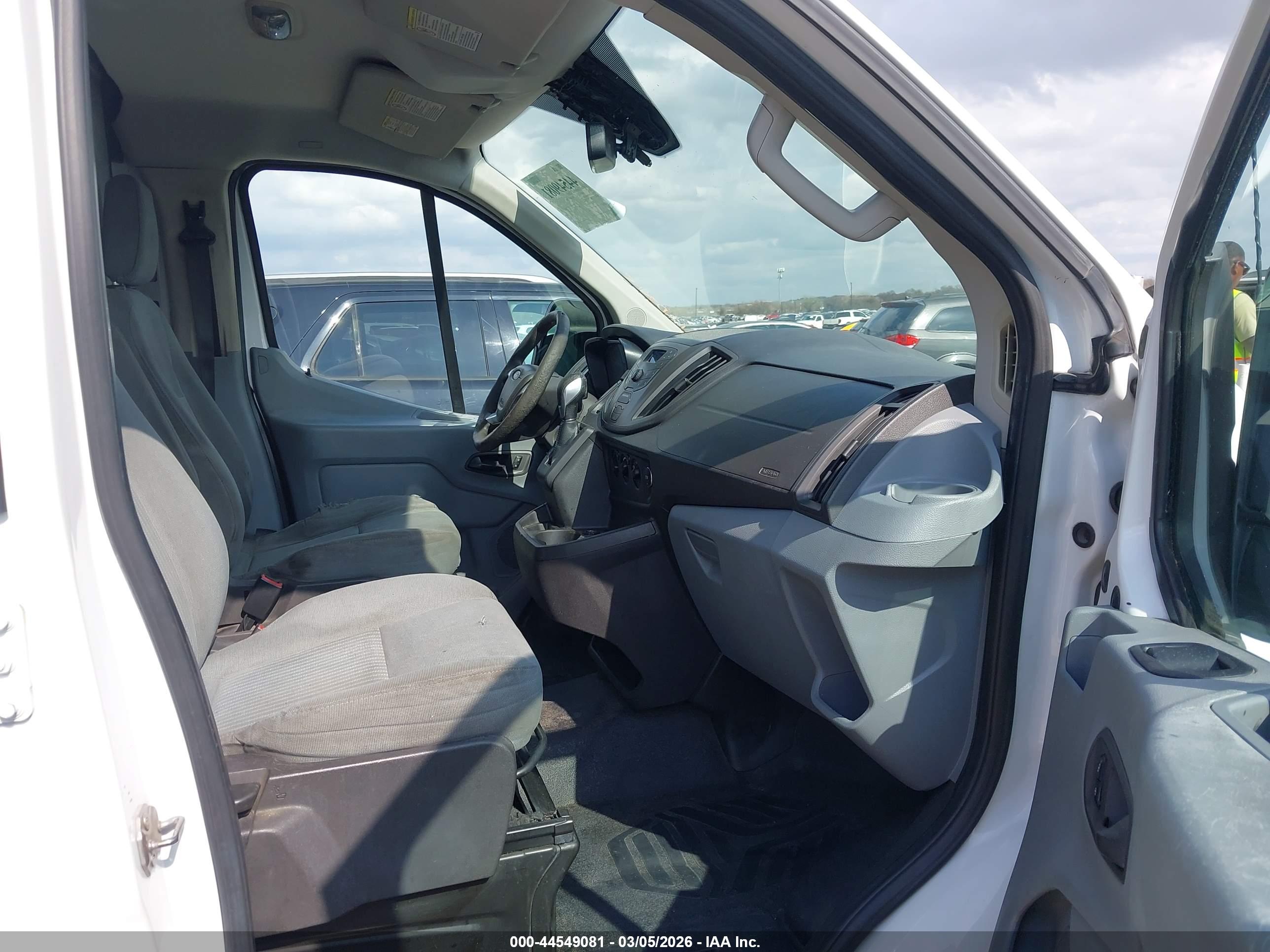 FORD TRANSIT-250 image 5