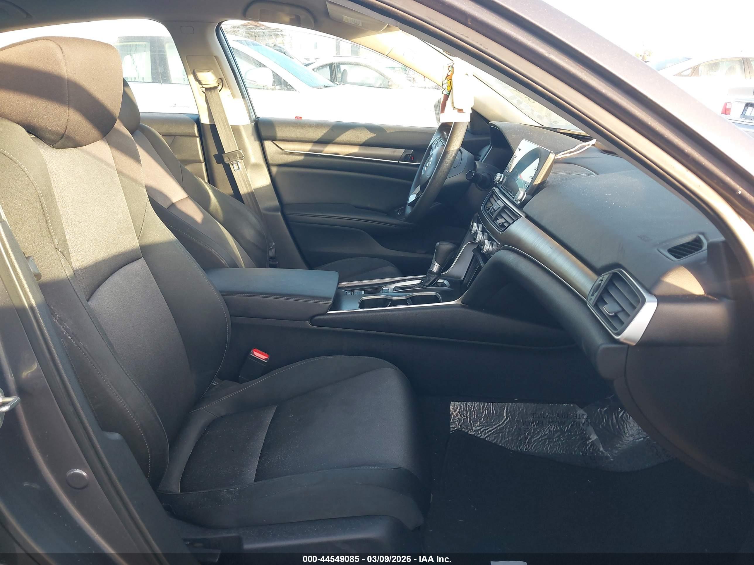 HONDA ACCORD image 5