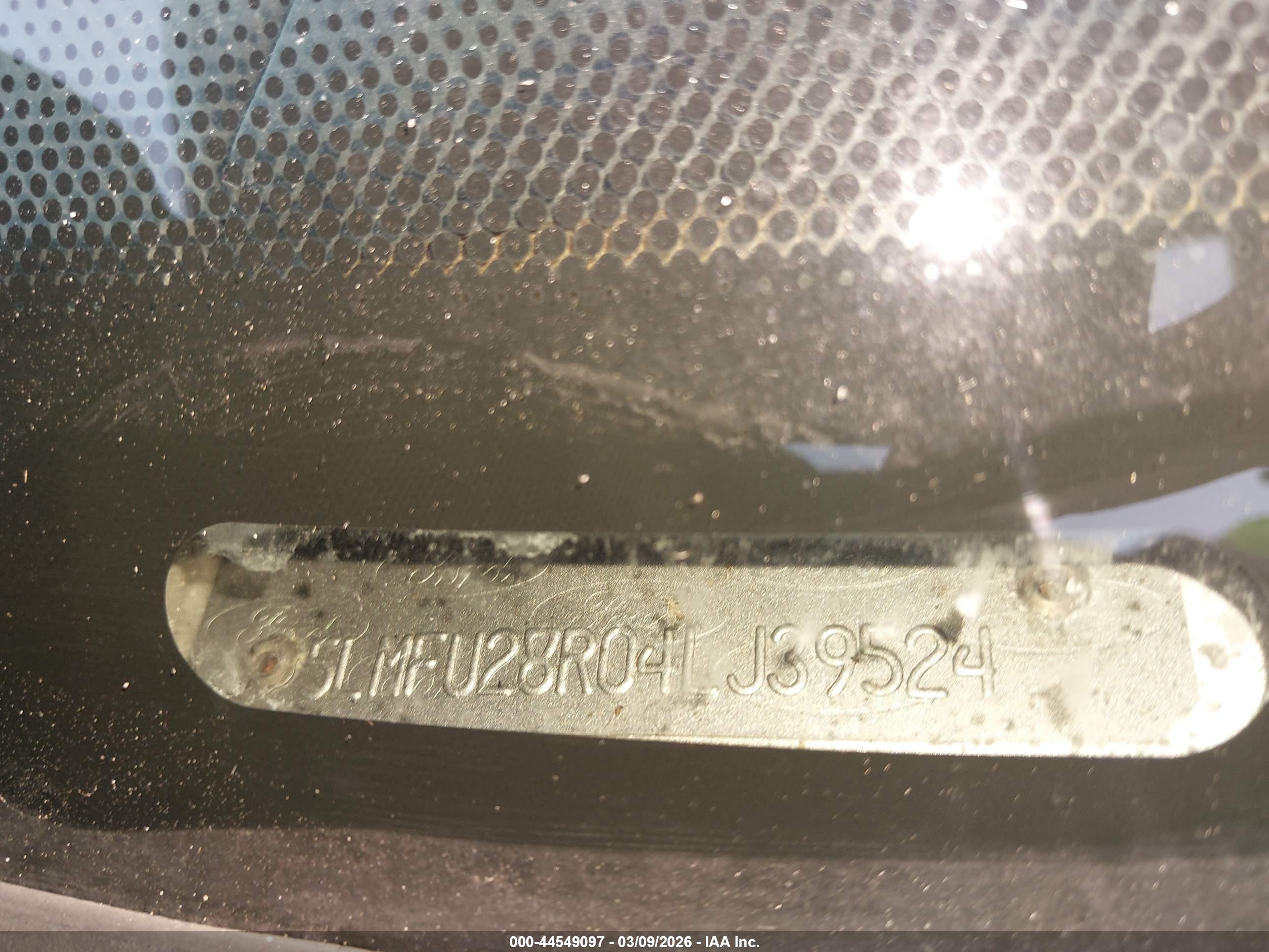 LINCOLN NAVIGATOR image 9