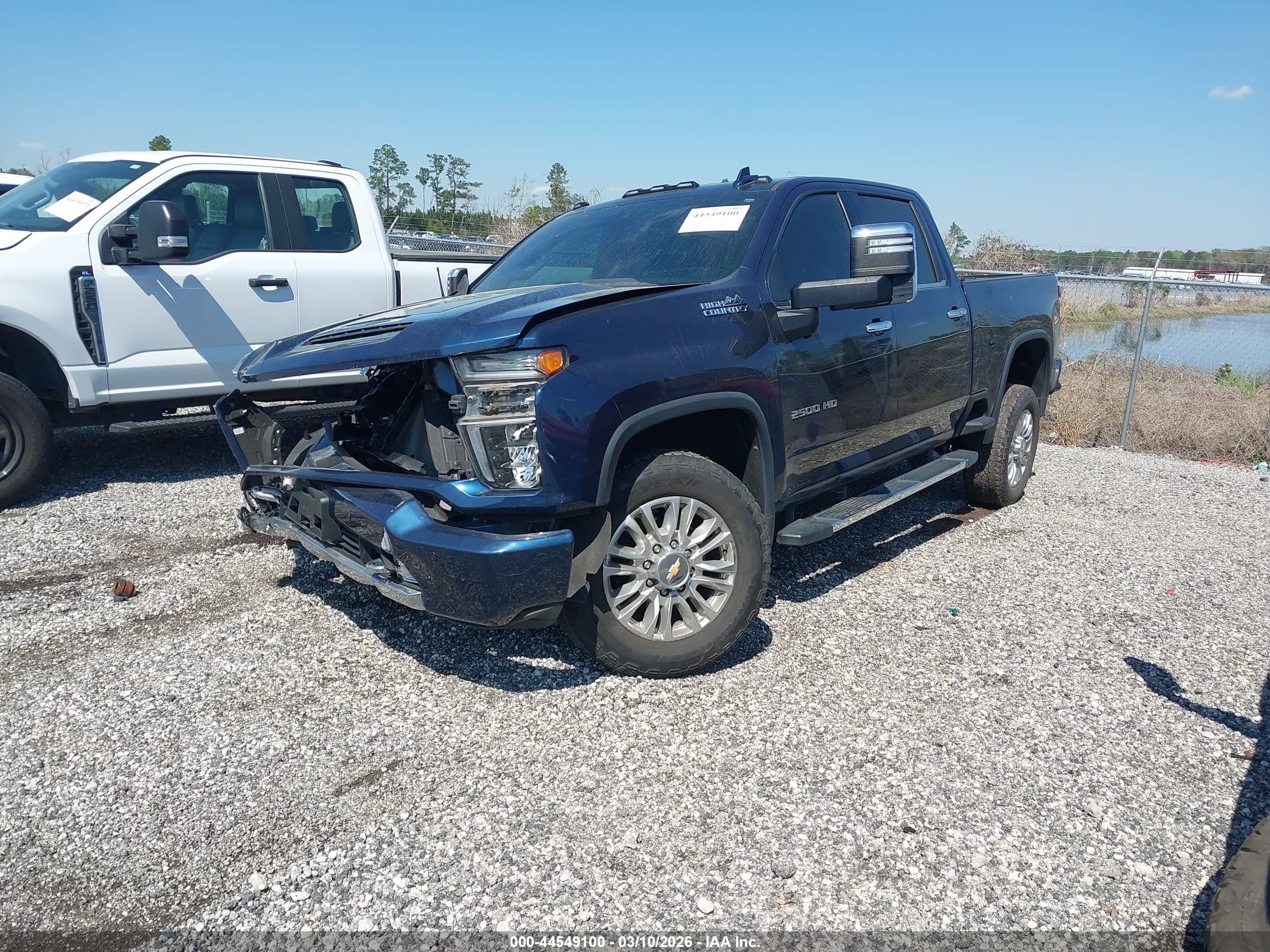 CHEVROLET SILVERADO image 2