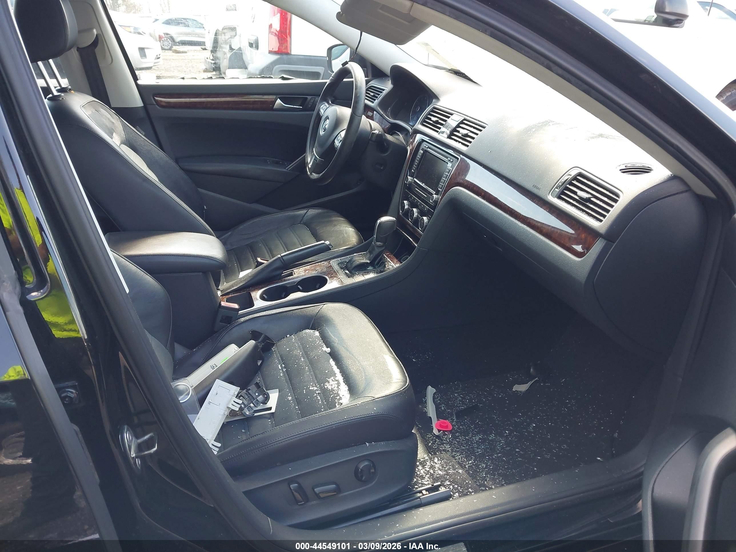 VOLKSWAGEN PASSAT image 5