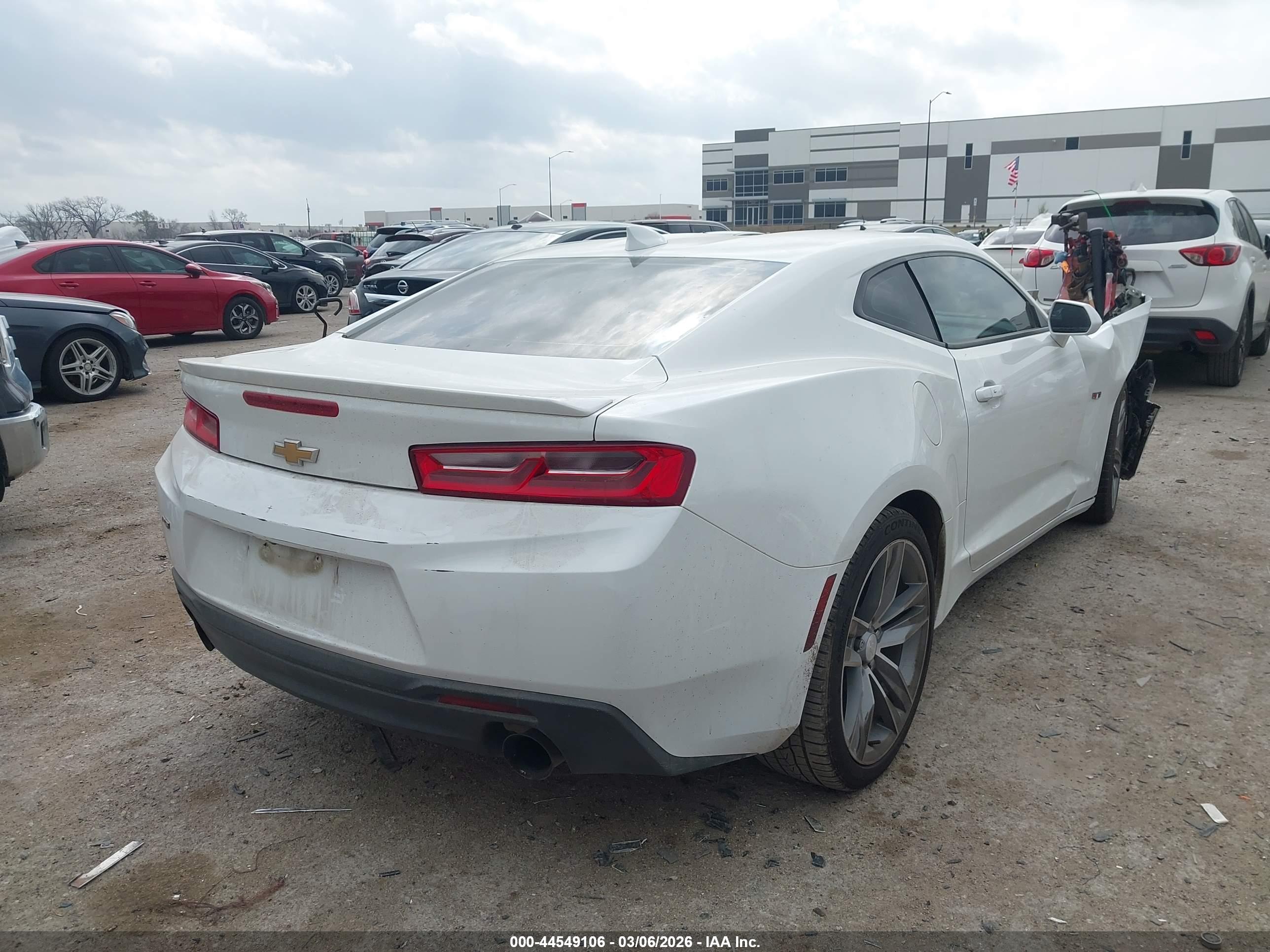 CHEVROLET CAMARO image 4