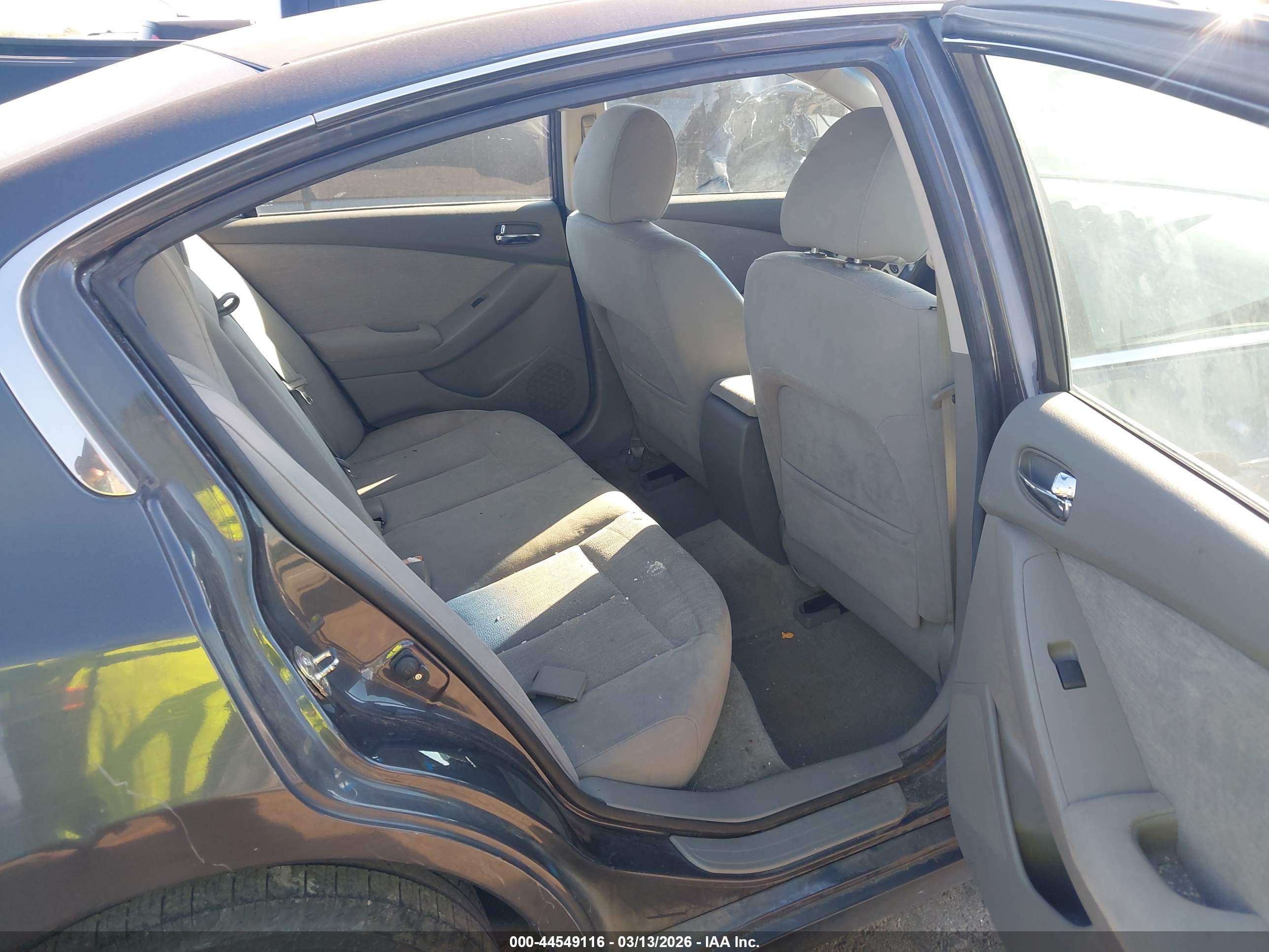NISSAN ALTIMA image 8
