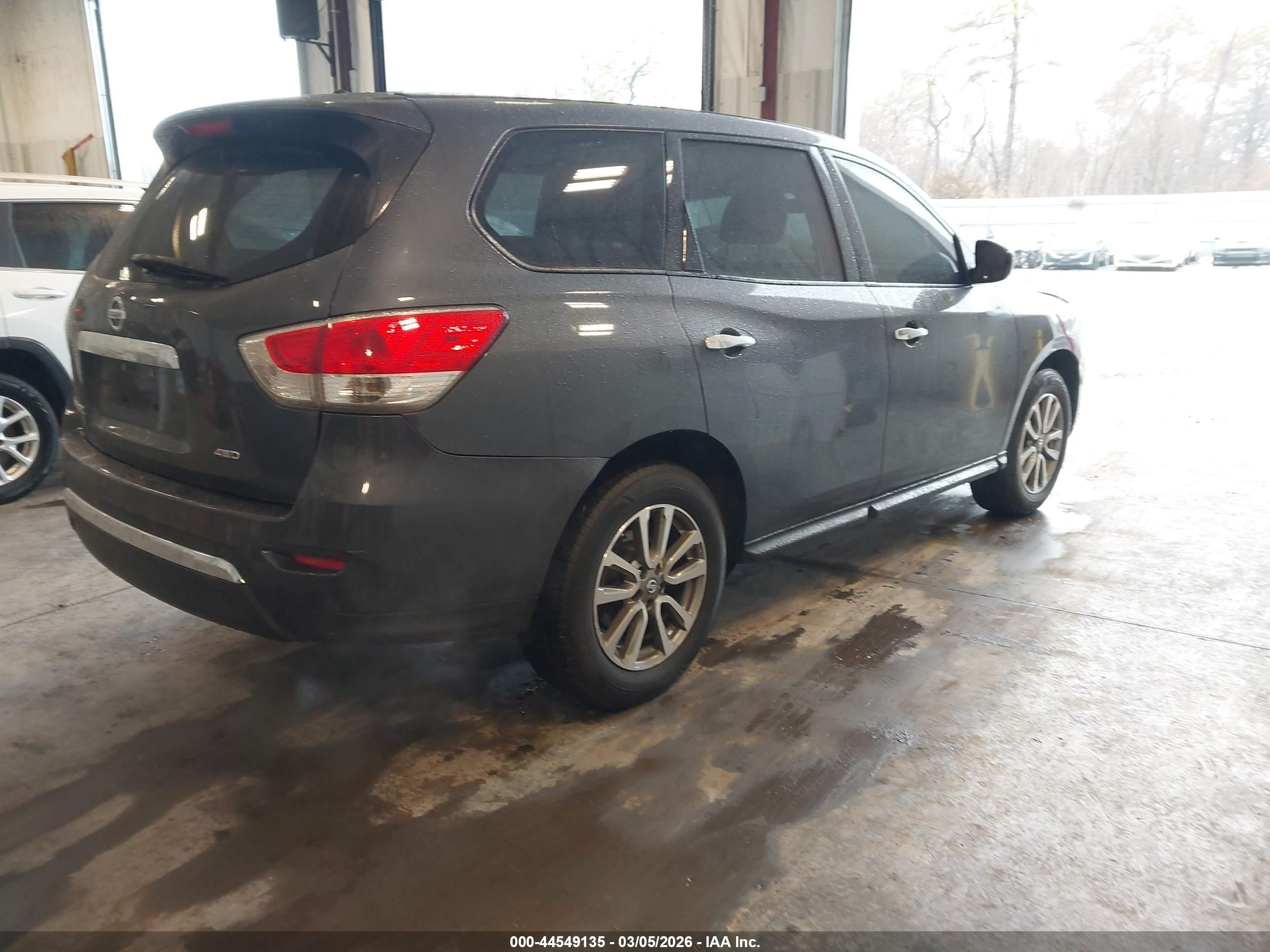 NISSAN PATHFINDER image 4