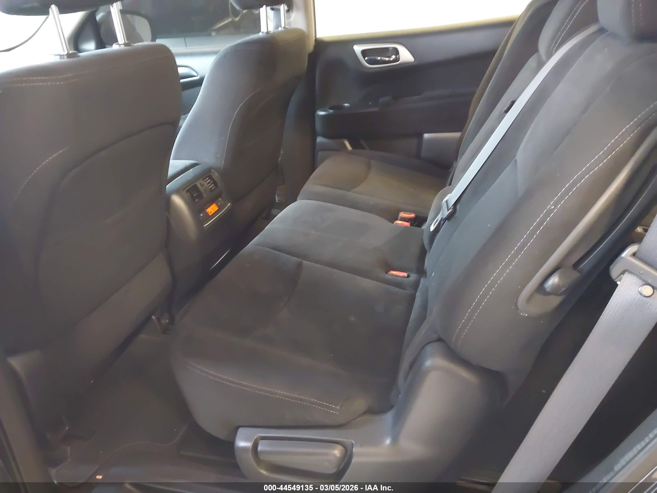 NISSAN PATHFINDER image 8