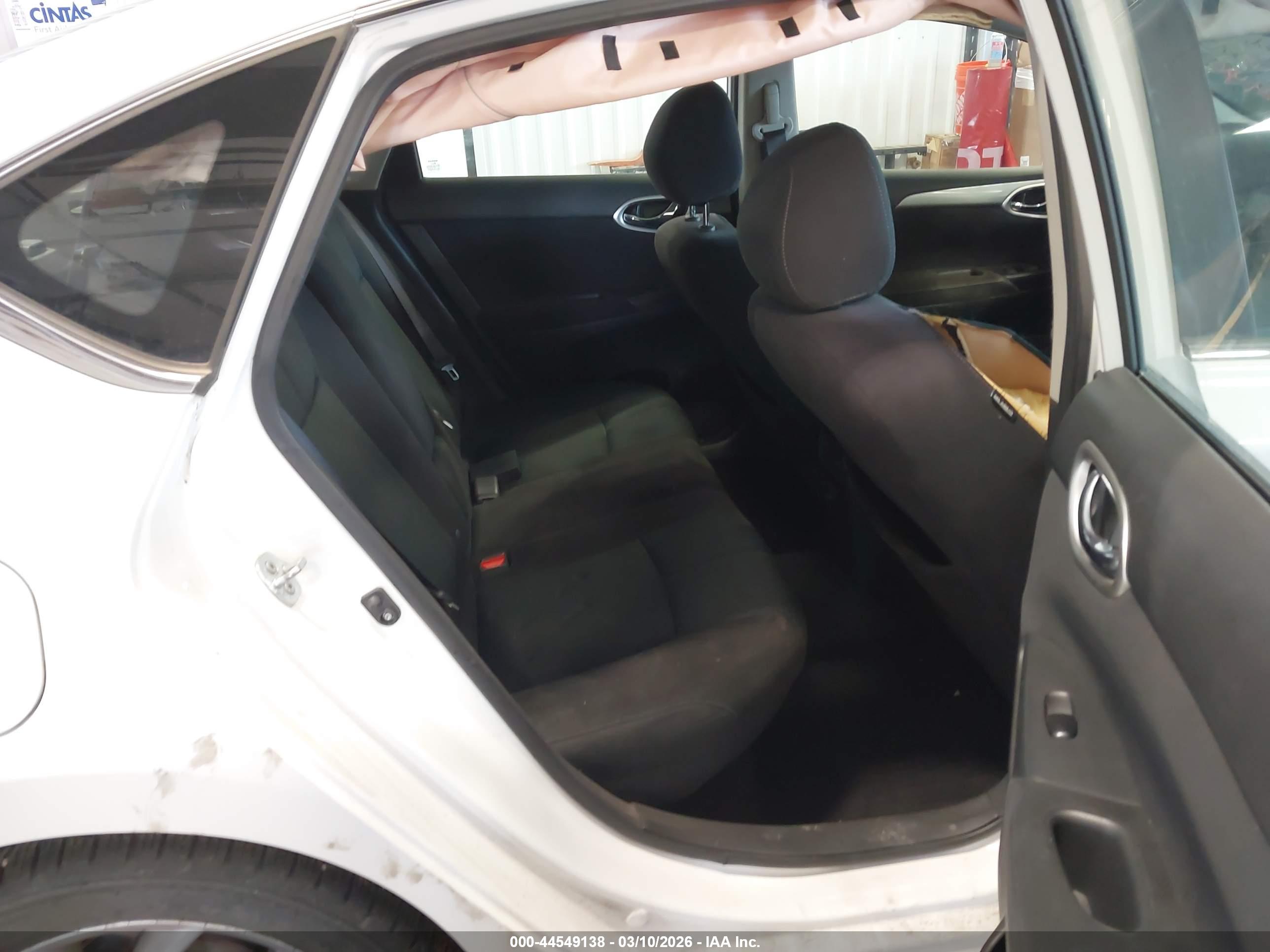 NISSAN SENTRA image 8