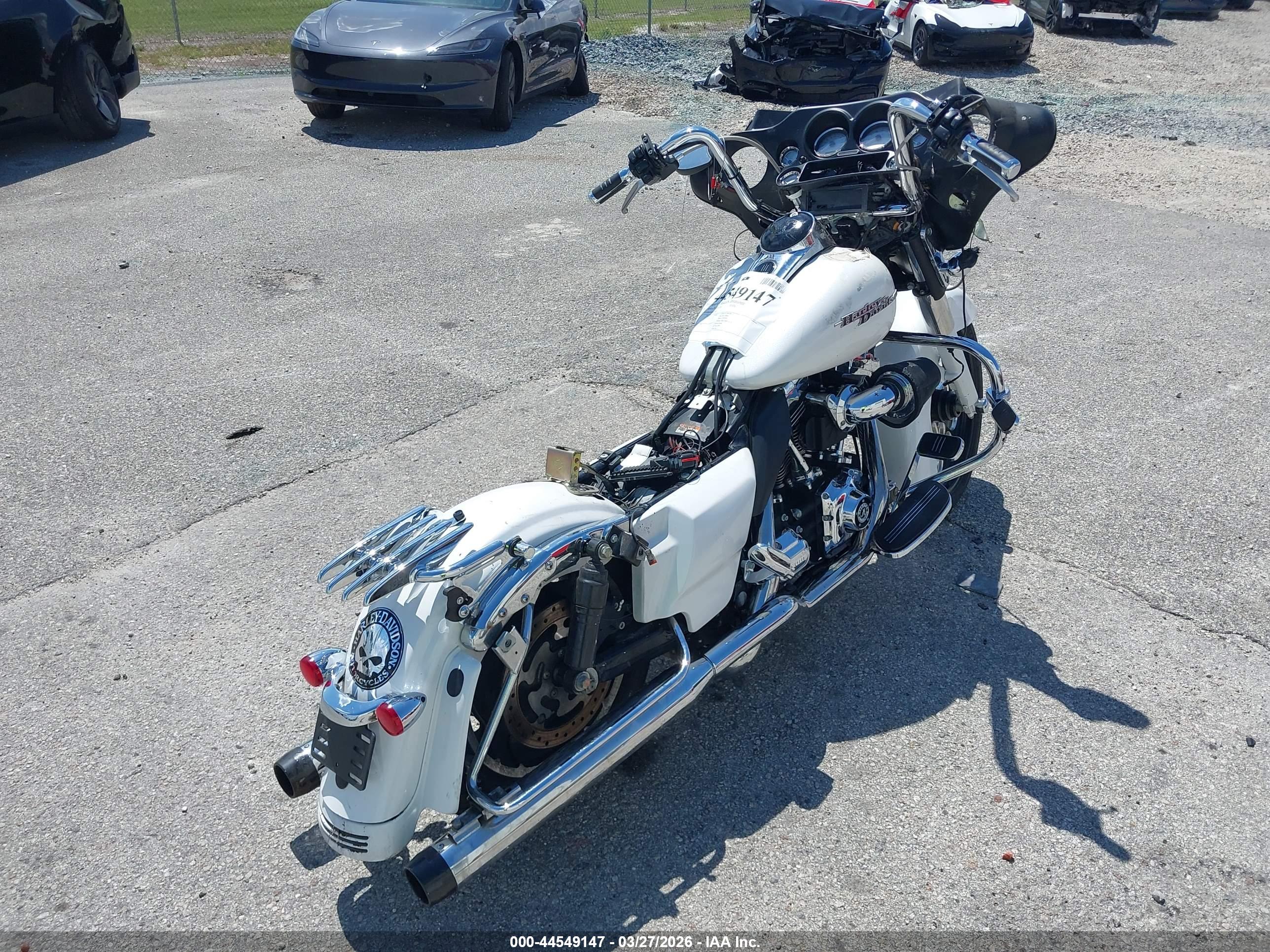 HARLEY-DAVIDSON FLHX image 4