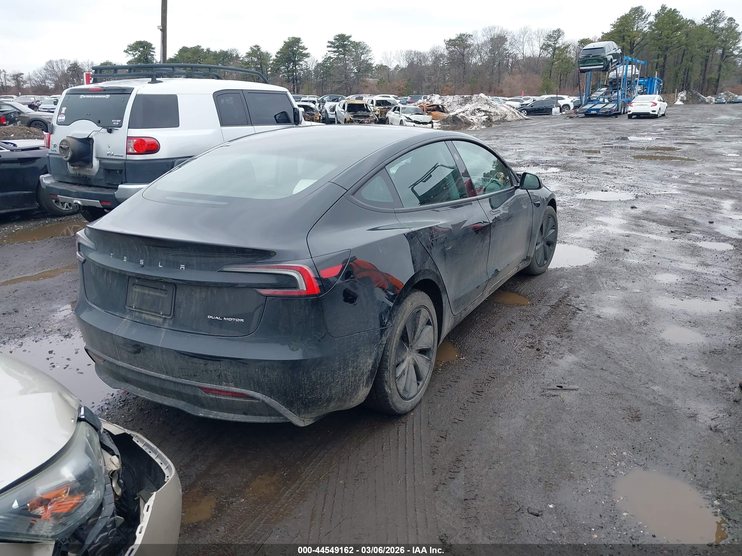 TESLA MODEL image 4
