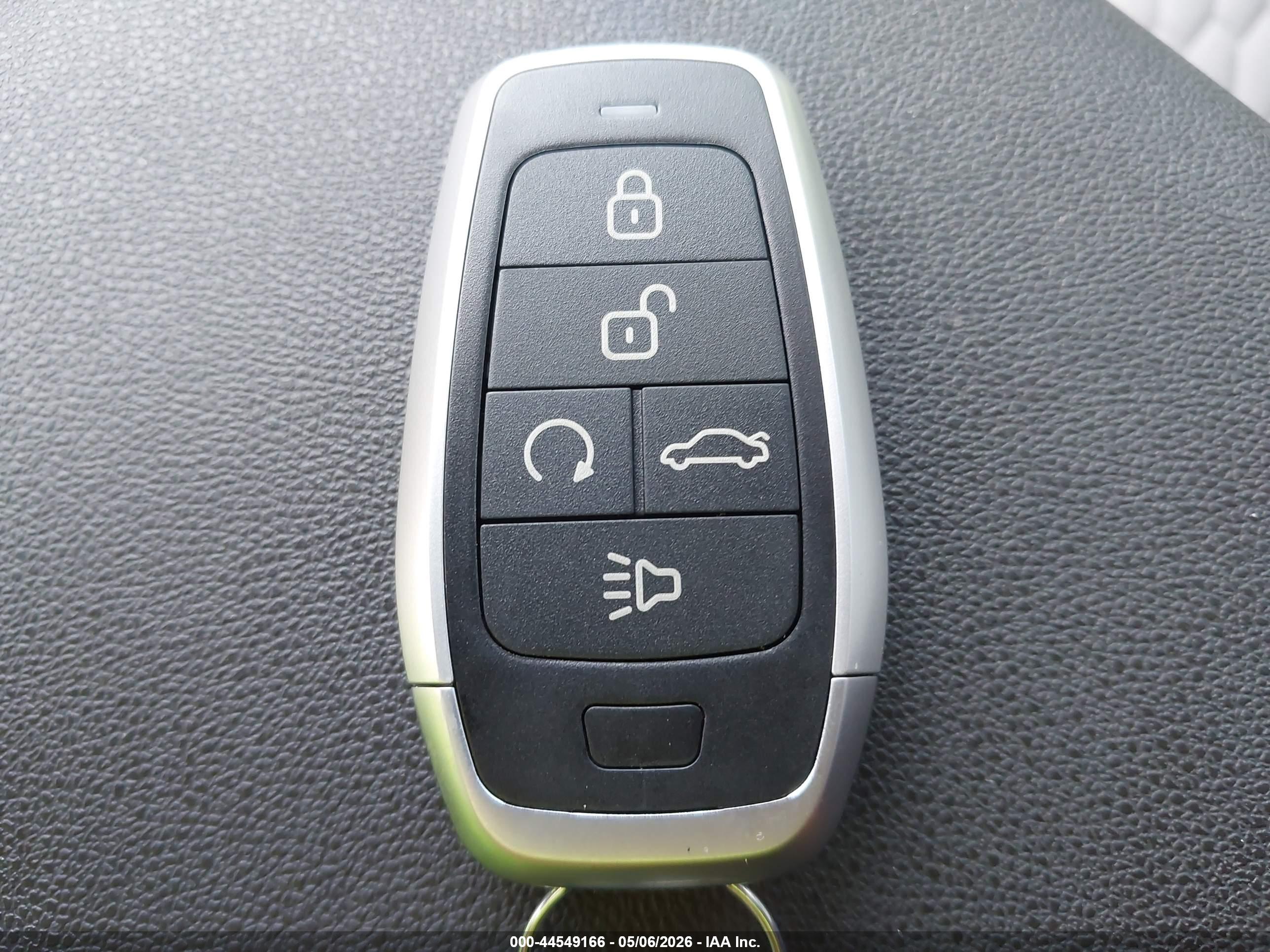 CHEVROLET EQUINOX image 11