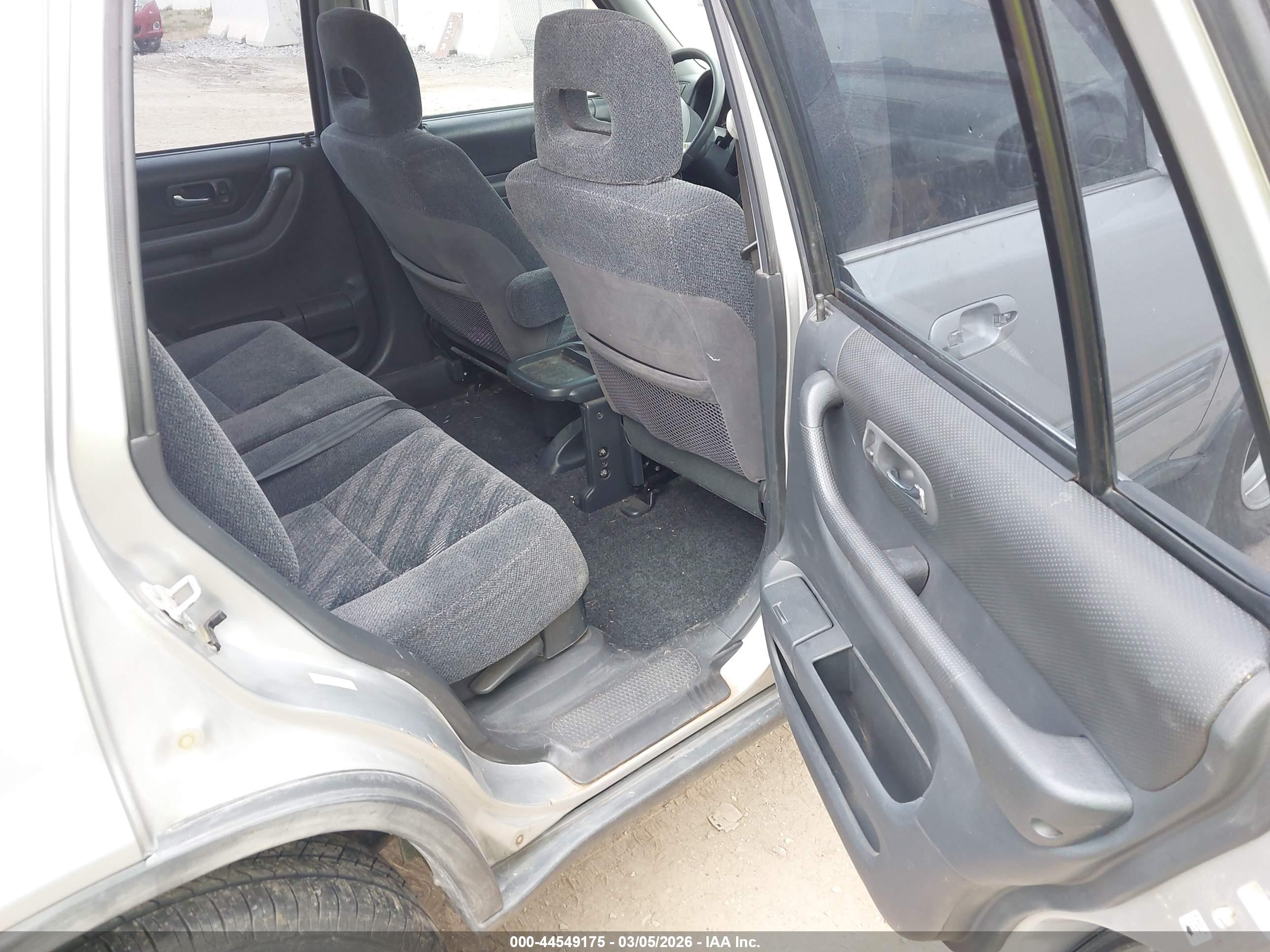 HONDA CR-V image 8