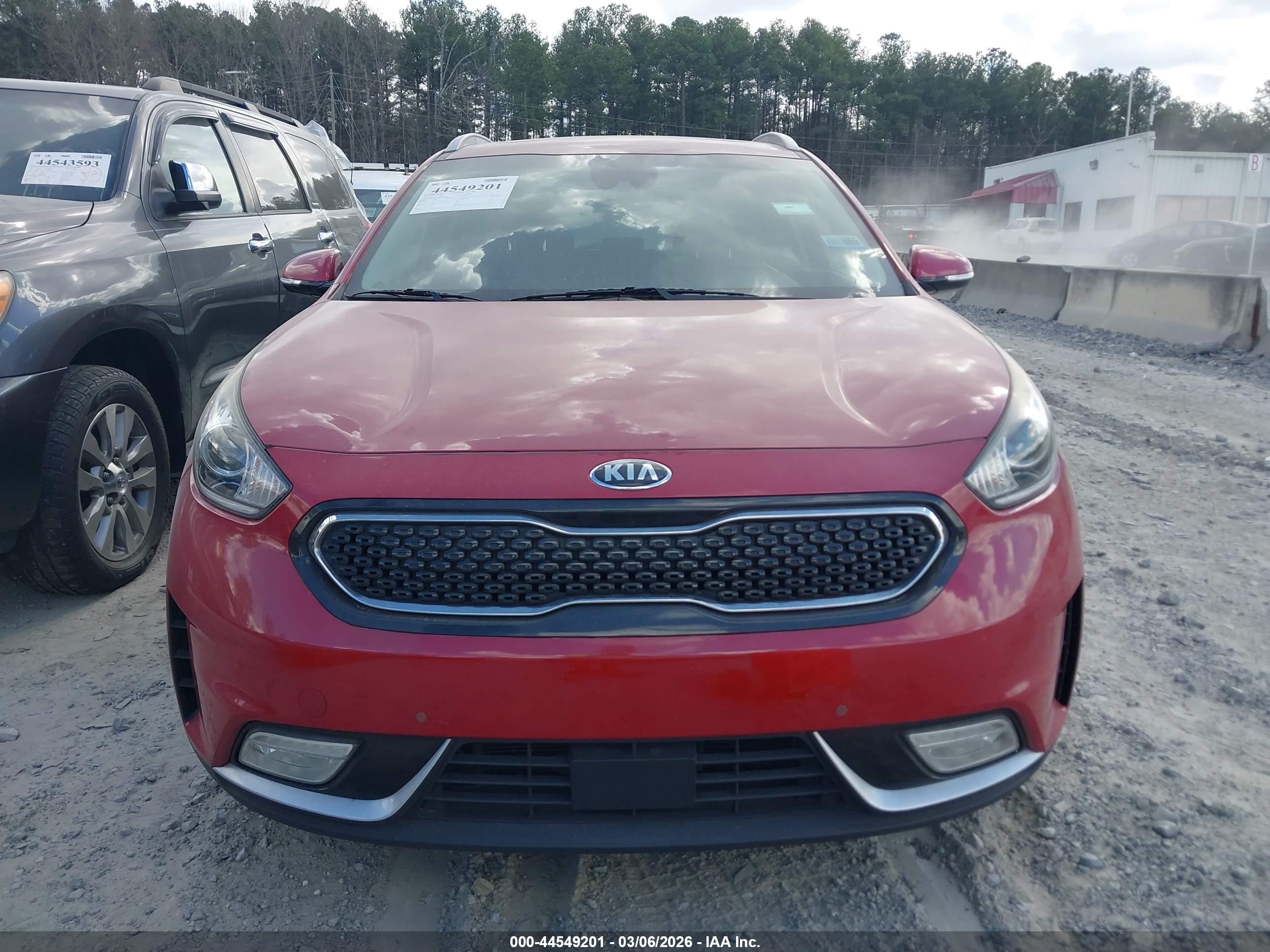 KIA NIRO image 6