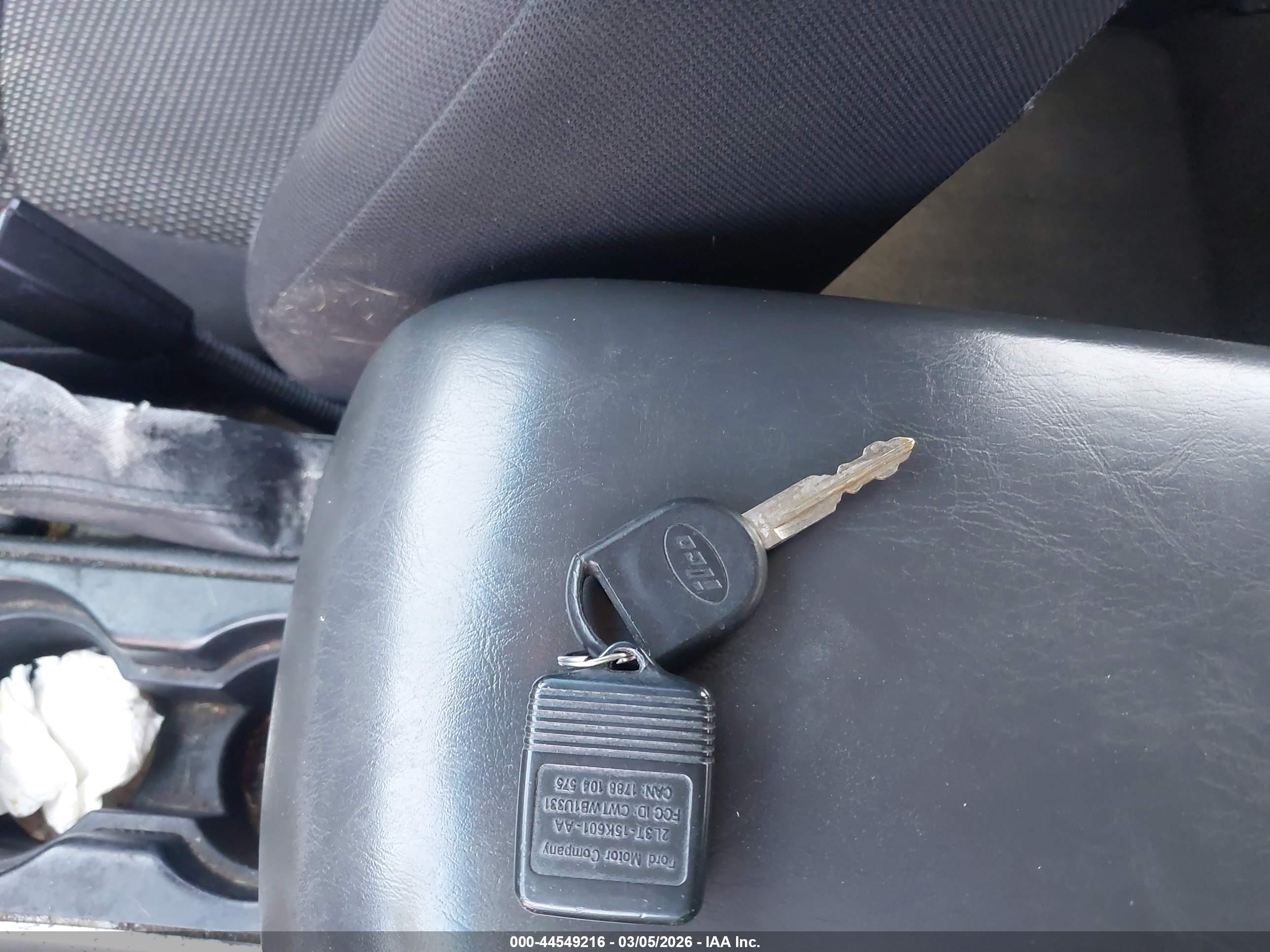 MAZDA TRIBUTE image 11
