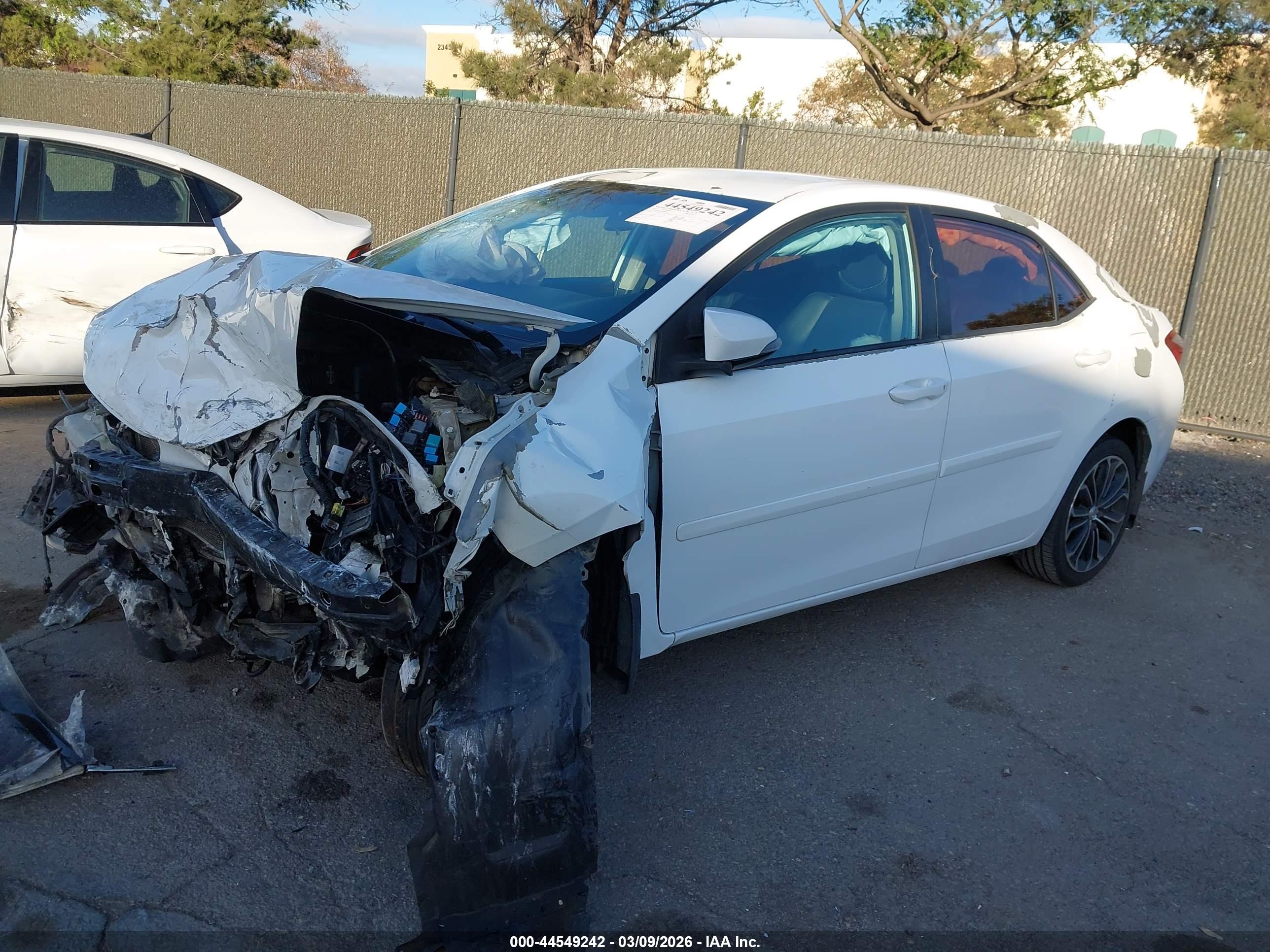 TOYOTA COROLLA image 2