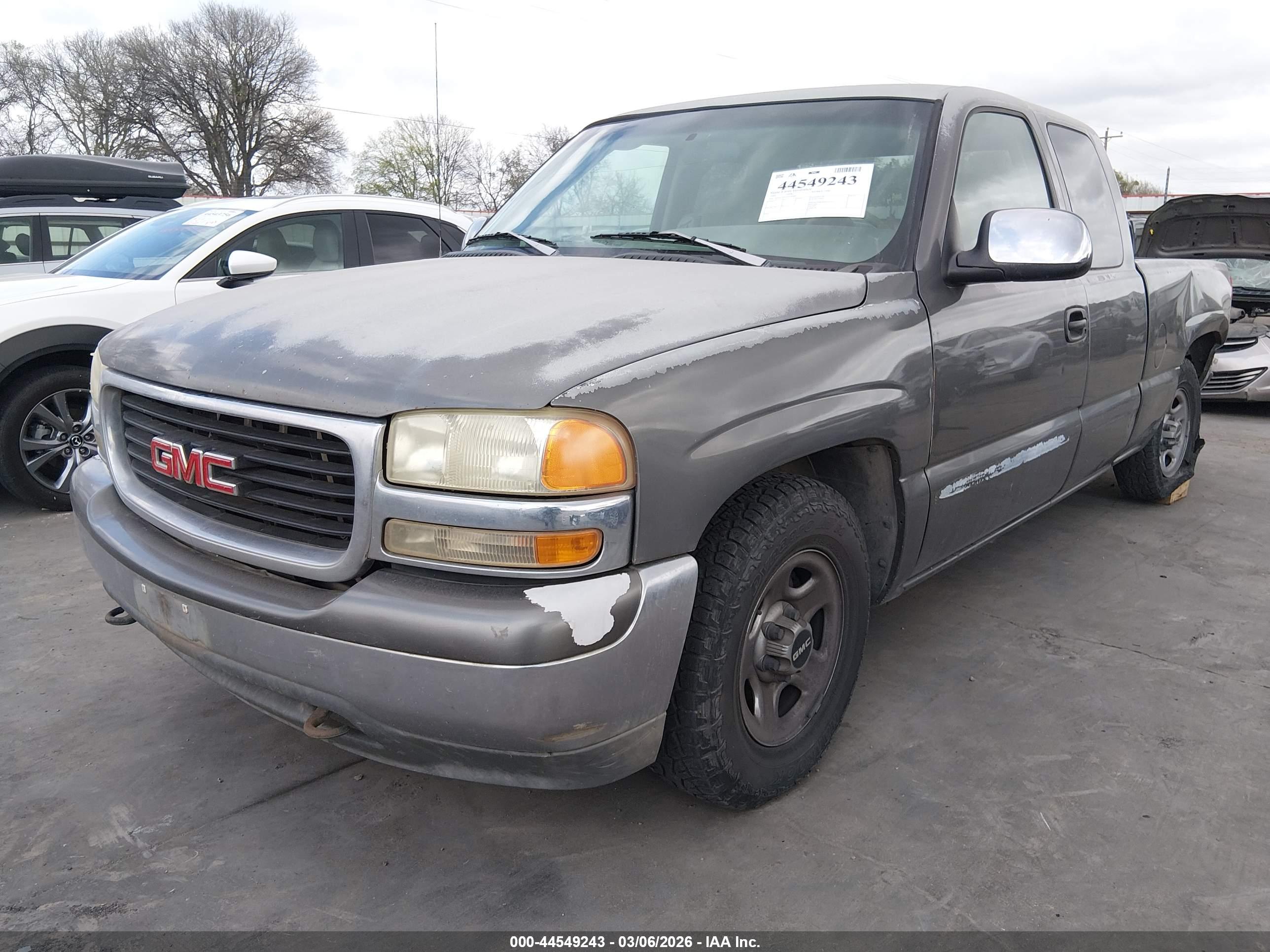 GMC SIERRA image 2